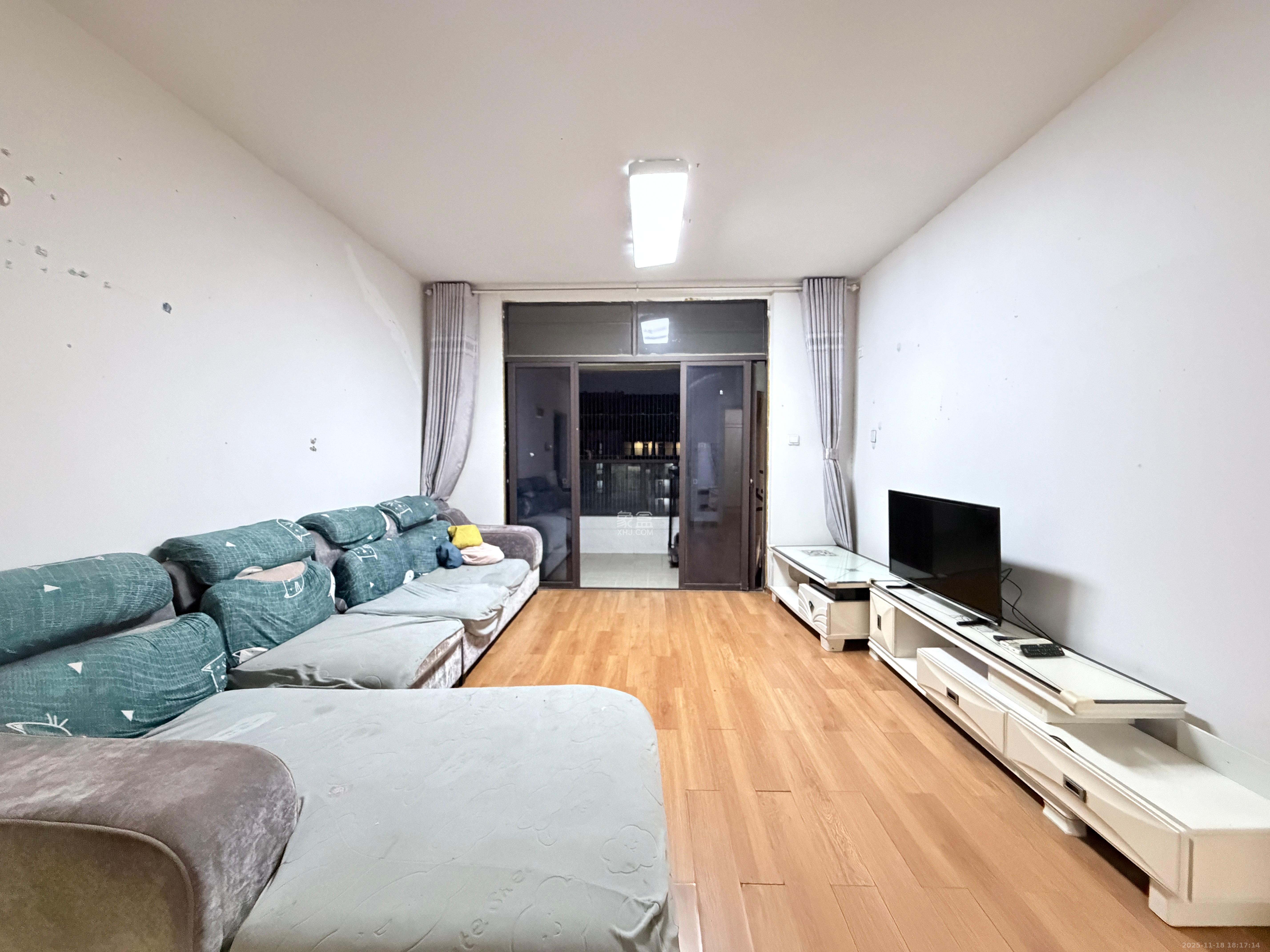 绿地中央广场 3室2厅1卫 2500.0元/月 绿地中央广场 3室2厅1卫 2500.0元/月室内图