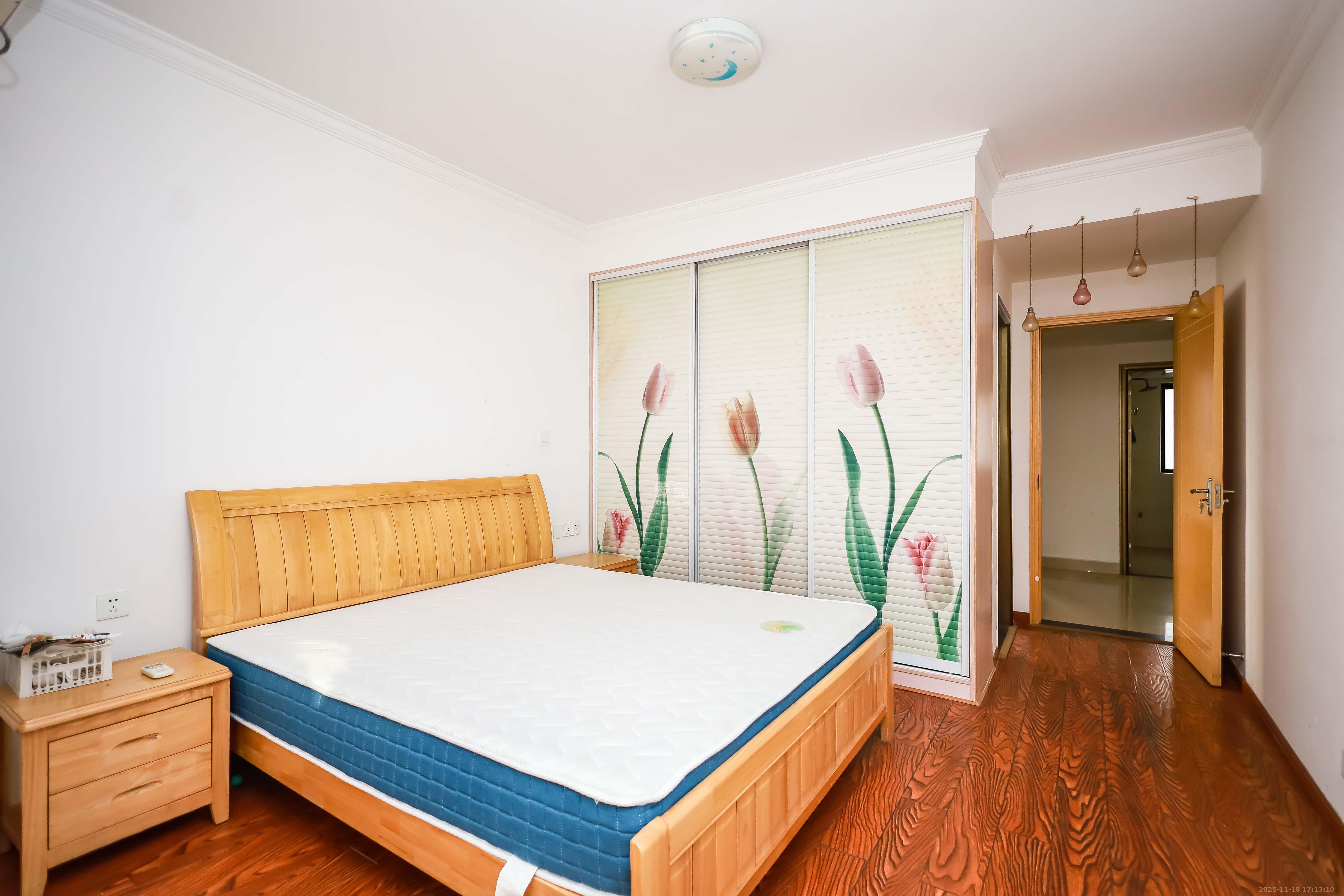 长房时代城  3室2厅2卫    118.8万卧室