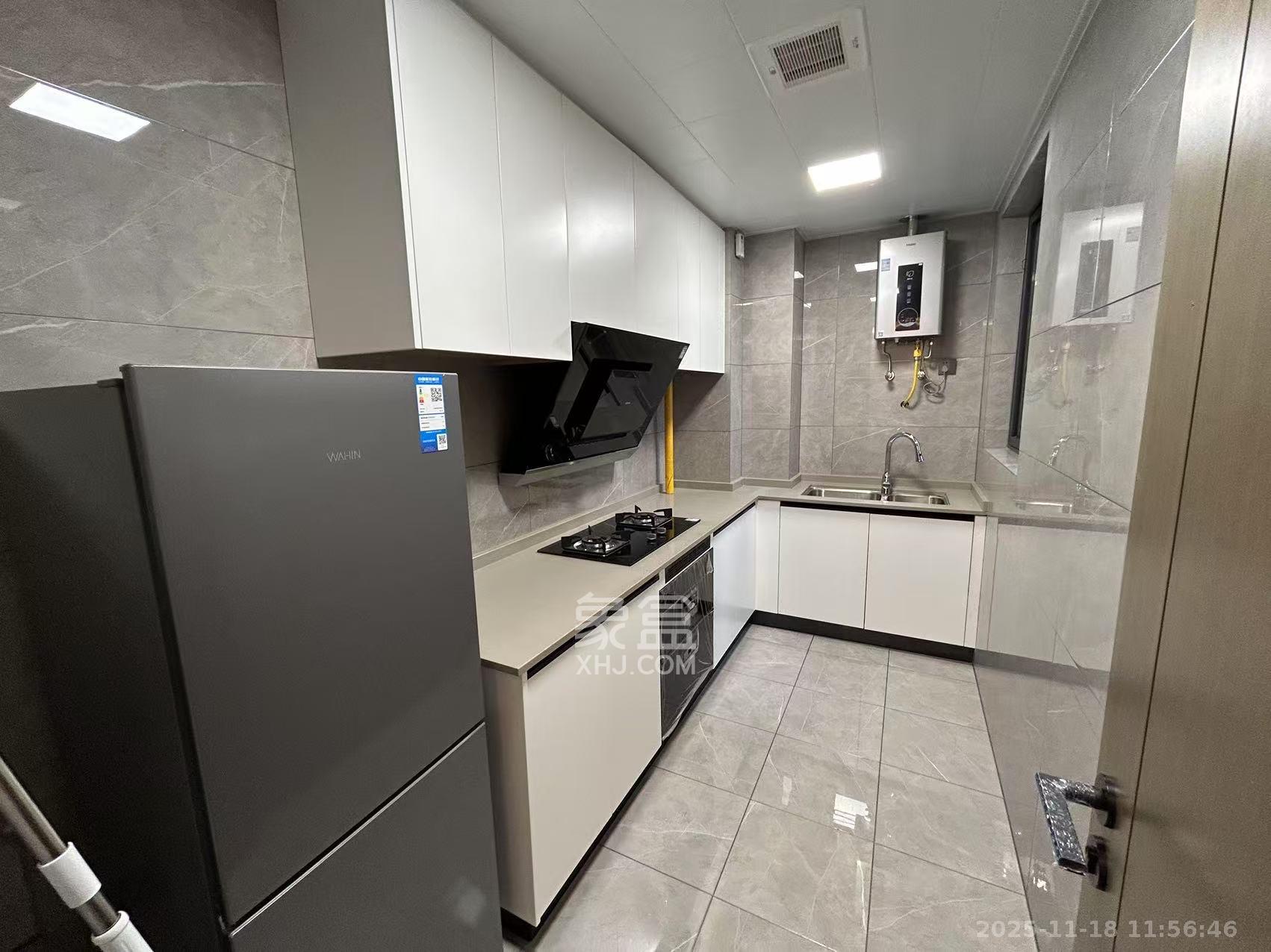 长房悦香山  3室2厅2卫    3300.0元/月室内图