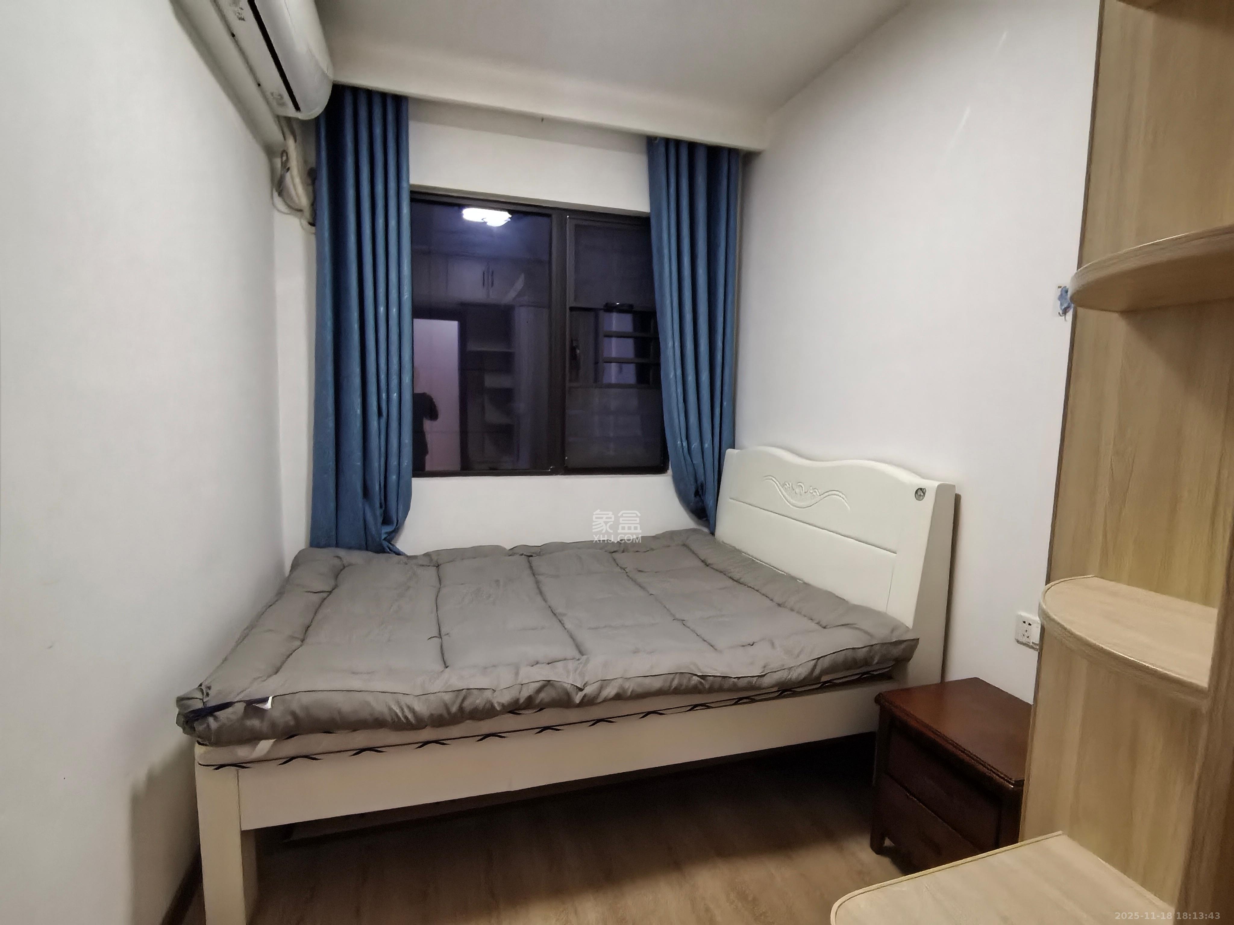 保利大都汇一期、二期  4室2厅2卫    3400.0元/月室内图