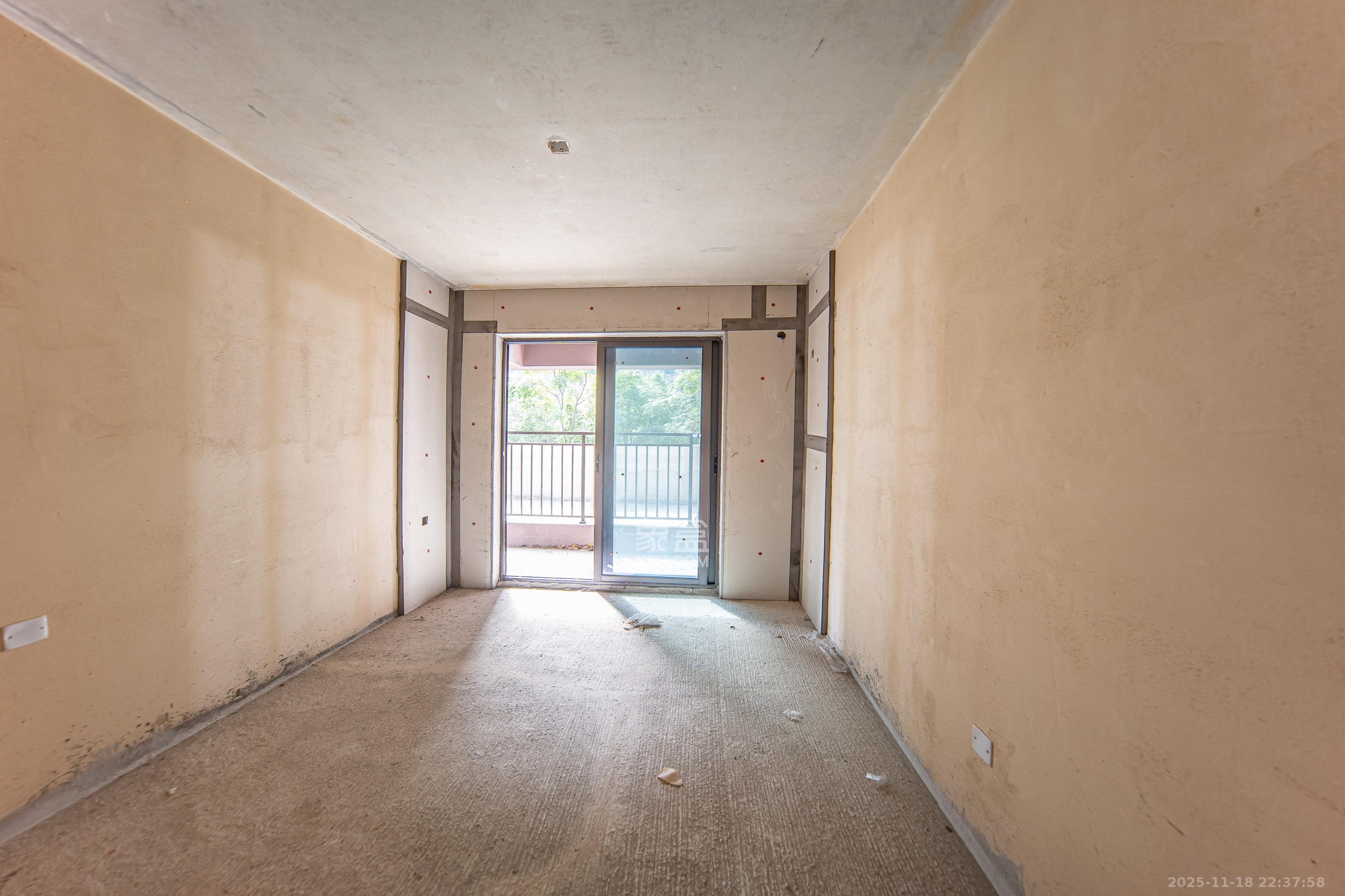 城发恒伟星雅韵（恒伟星辉苑）  4室2厅2卫    136.0万卧室