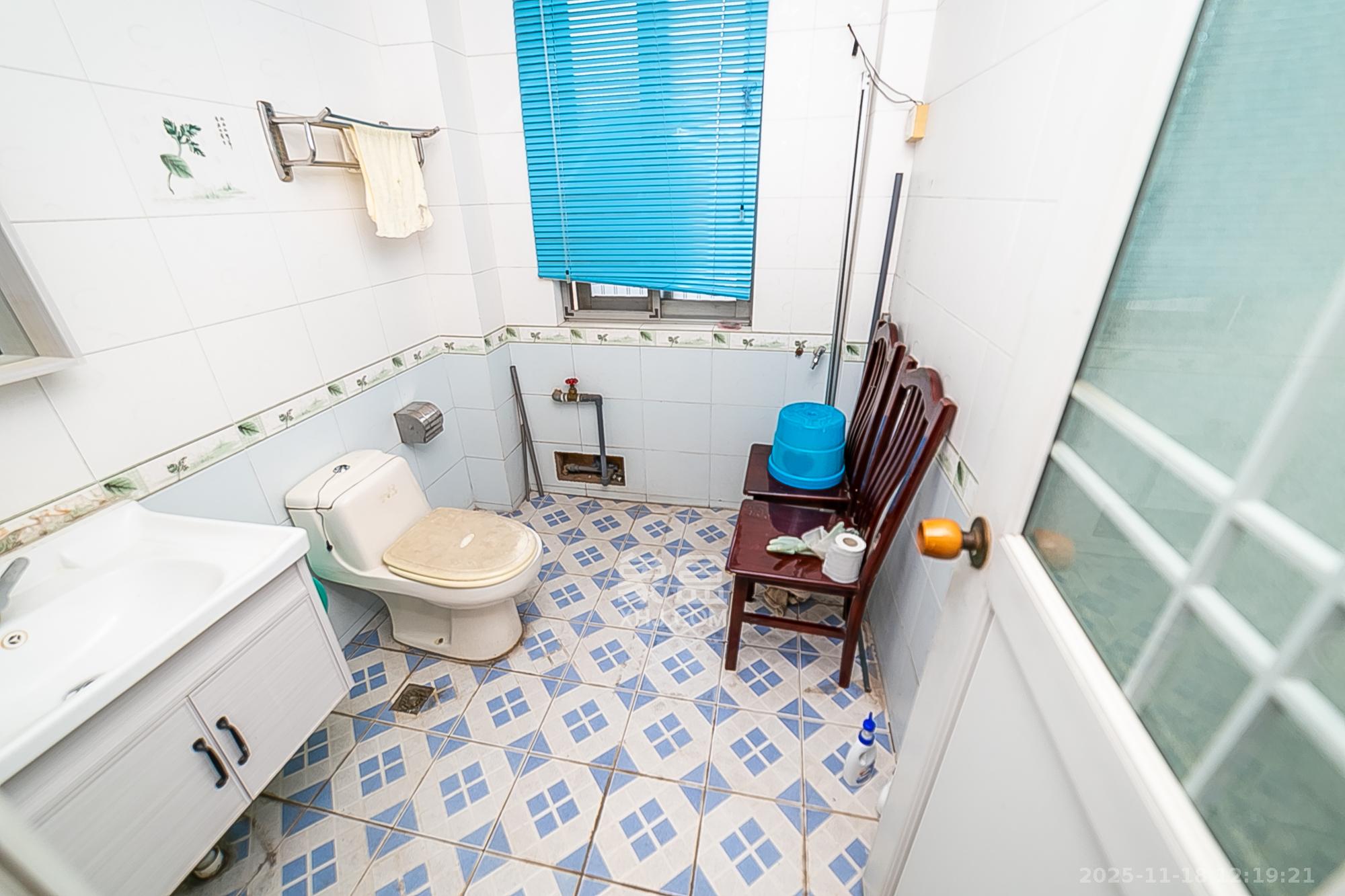 长征花园  3室2厅2卫    78.0万其他