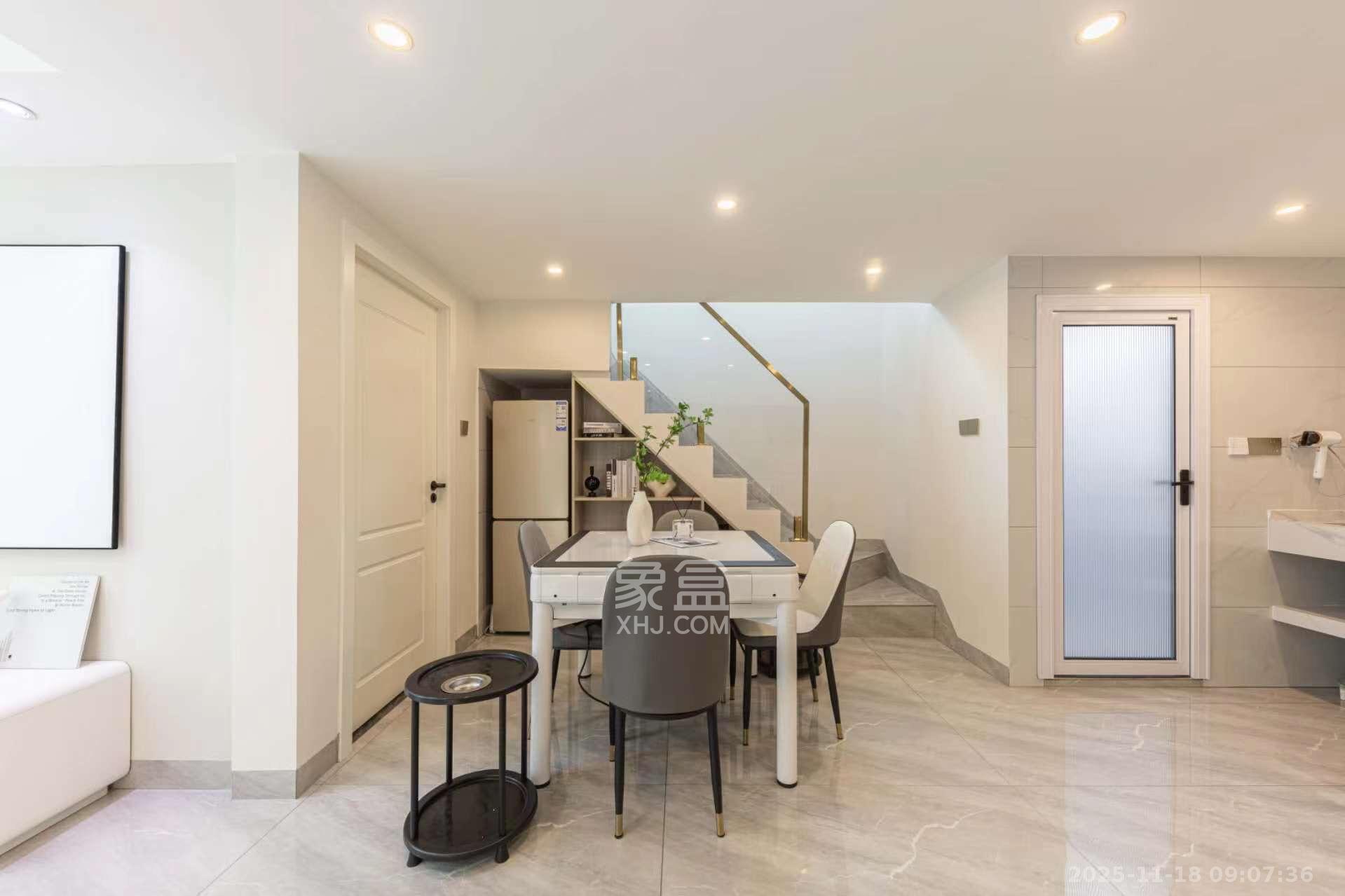 润和国际广场 3室2厅2卫 3800.0元/月 润和国际广场 3室2厅2卫 3800.0元/月室内图