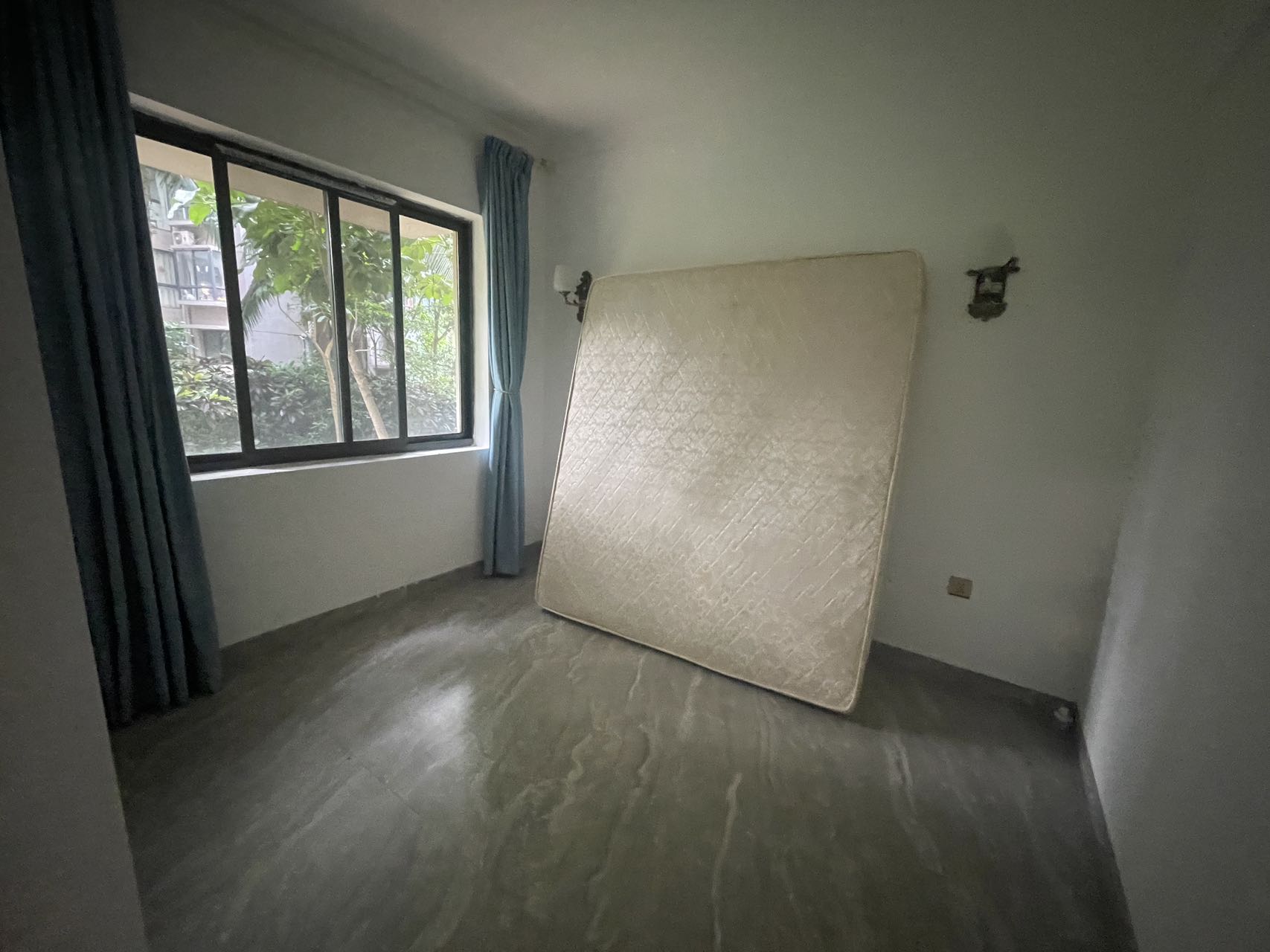 绿地海长流二期  5室2厅2卫    3500.0元/月室内图