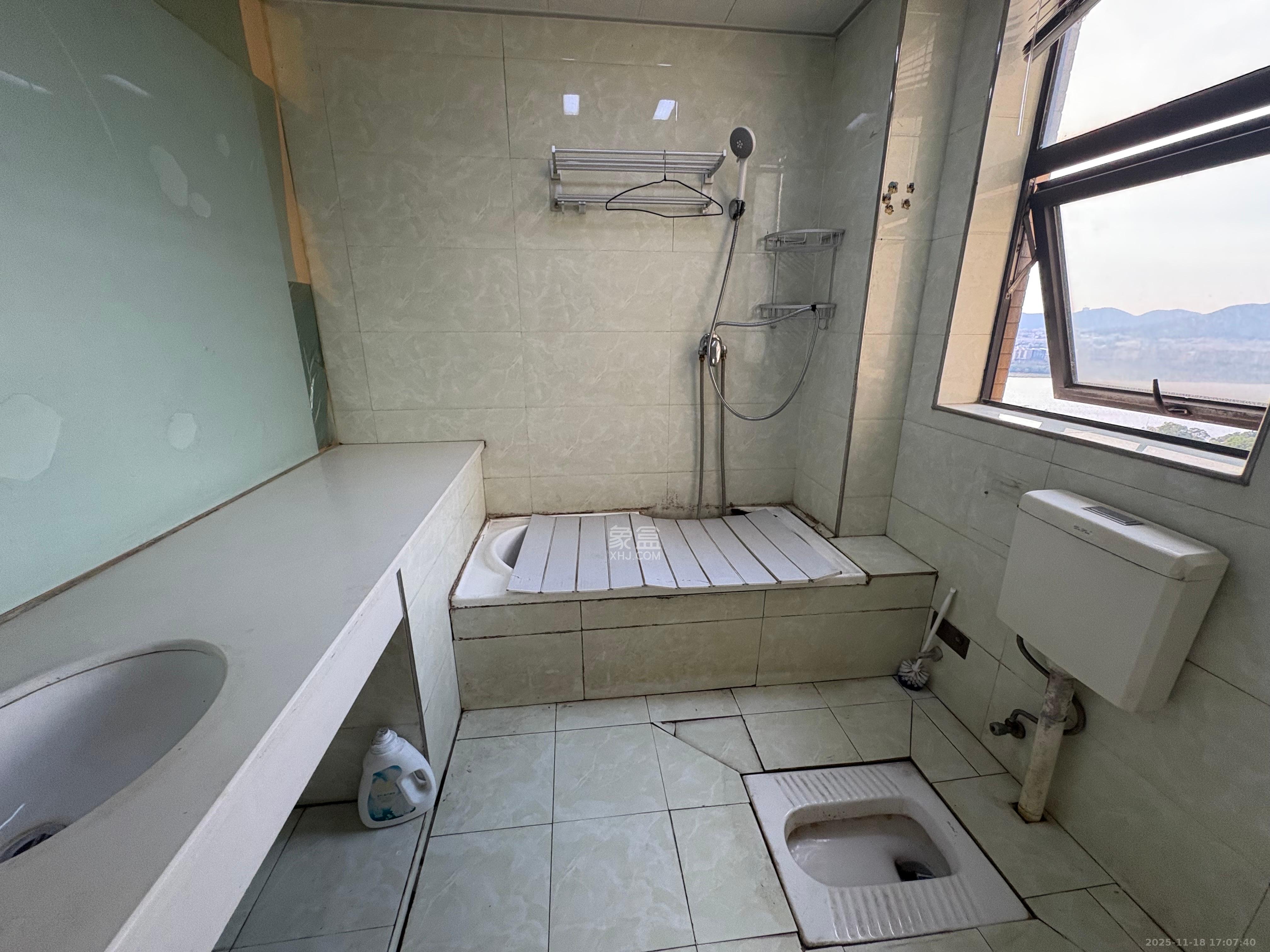 乾城（兴旺乾城）  3室2厅1卫    2000.0元/月室内图