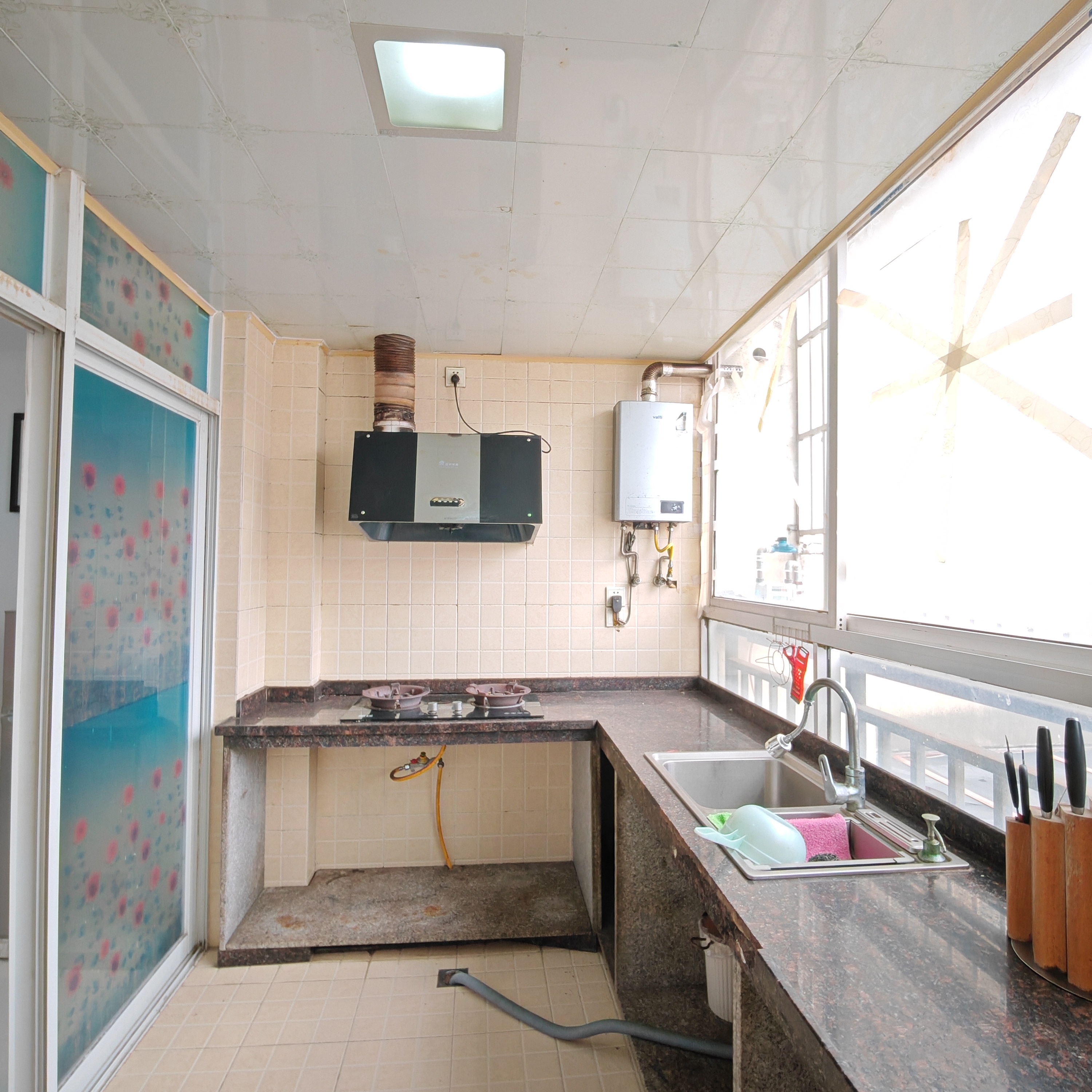 蓝水湾一期 3室2厅2卫 2800.0元/月 蓝水湾一期 3室2厅2卫 2800.0元/月室内图