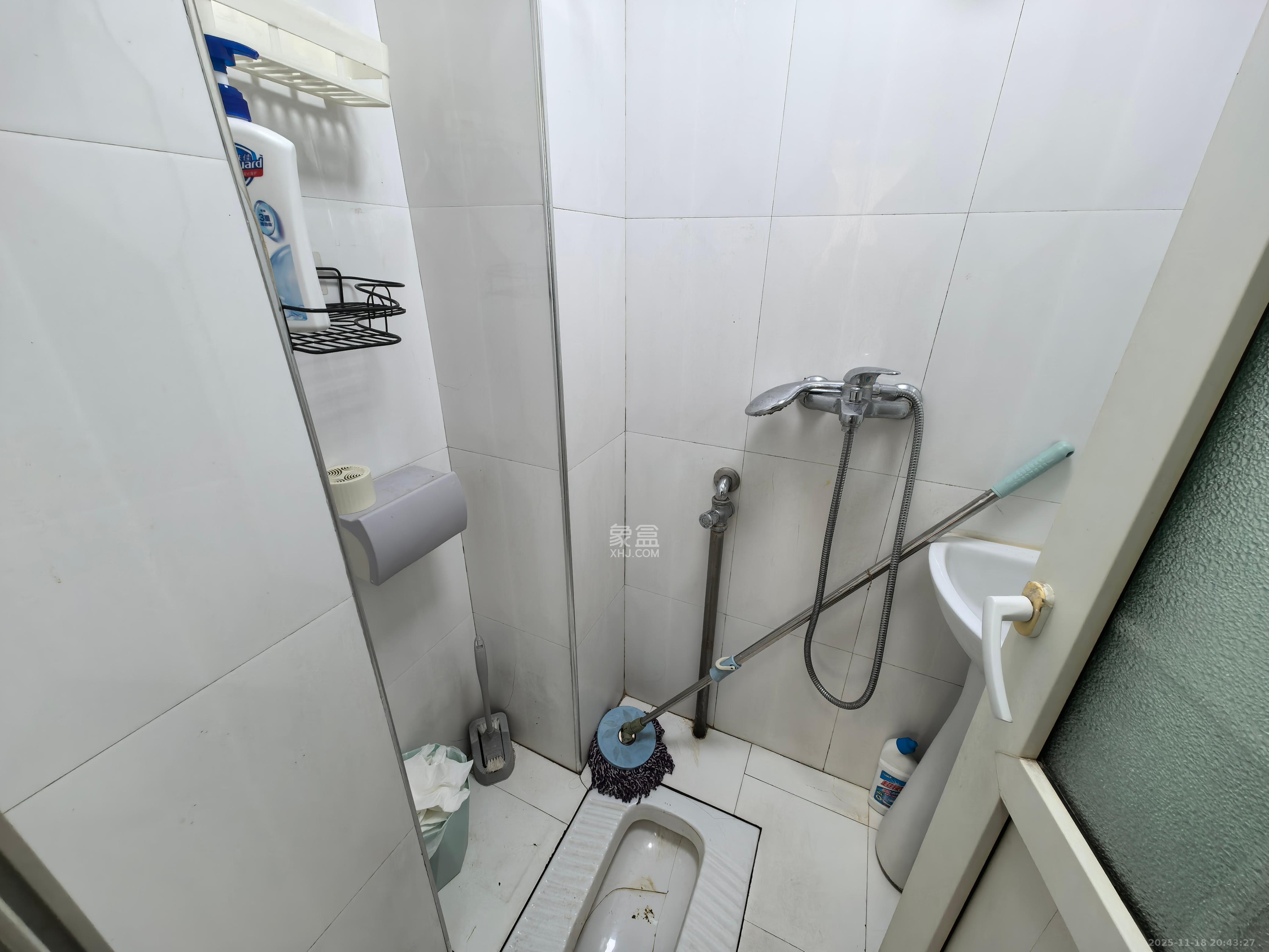 星语林名园 1室1厅1卫 1200.0元/月 星语林名园 1室1厅1卫 1200.0元/月室内图