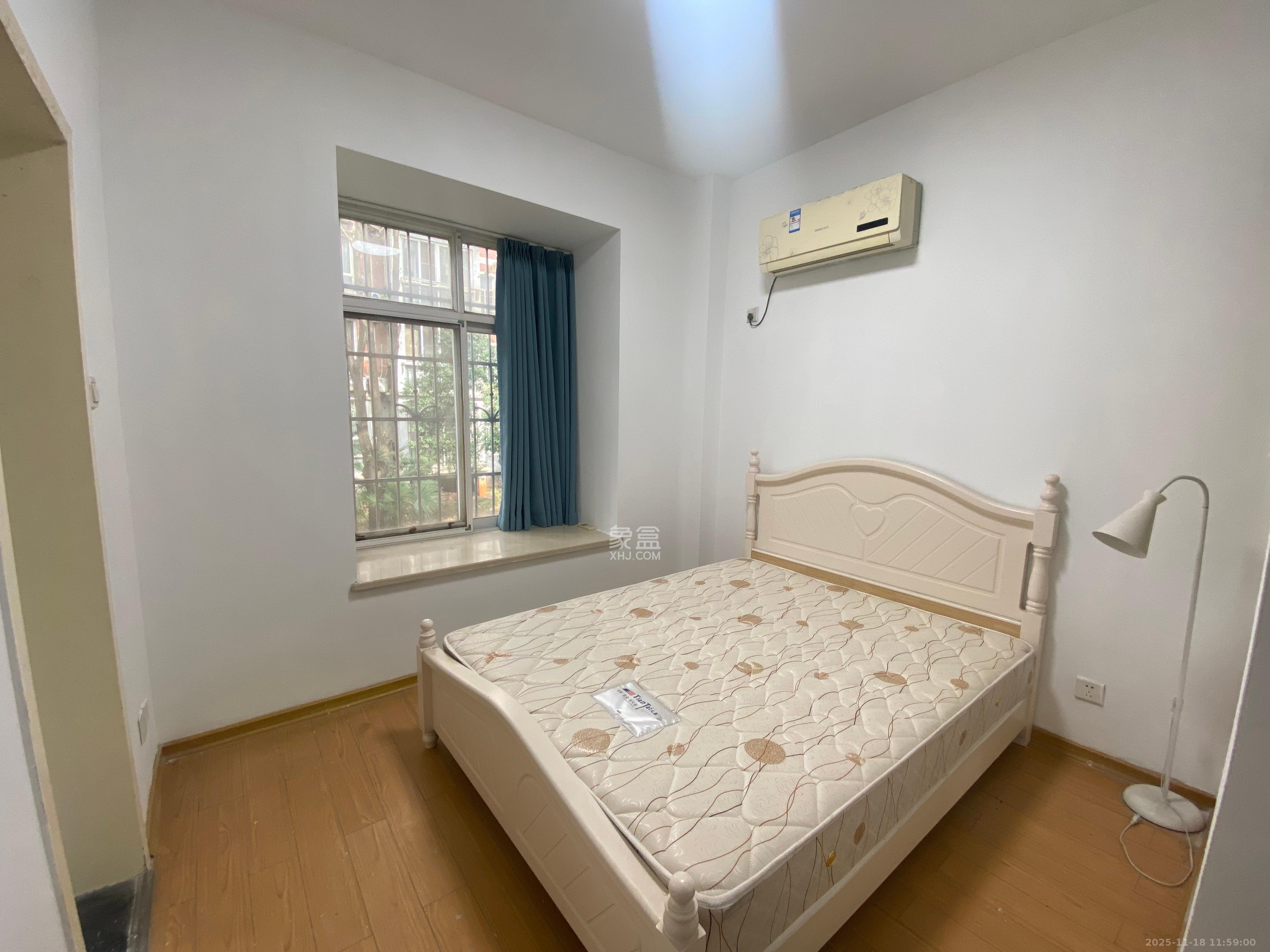 山水人家一二期 1室1厅1卫 800.0元/月 山水人家一二期 1室1厅1卫 800.0元/月室内图