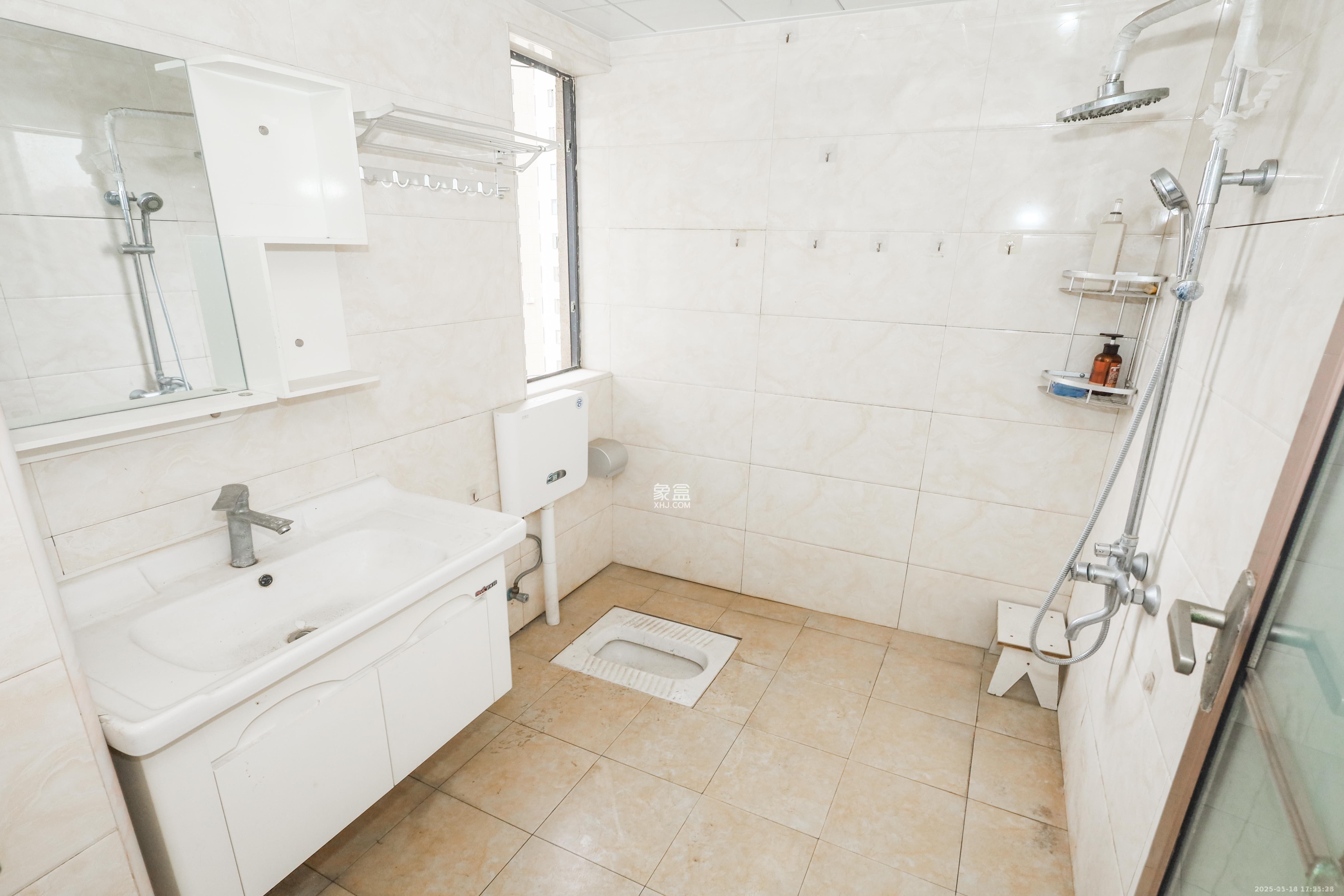 中国铁建梅溪青秀一期  3室2厅1卫    2200.0元/月室内图