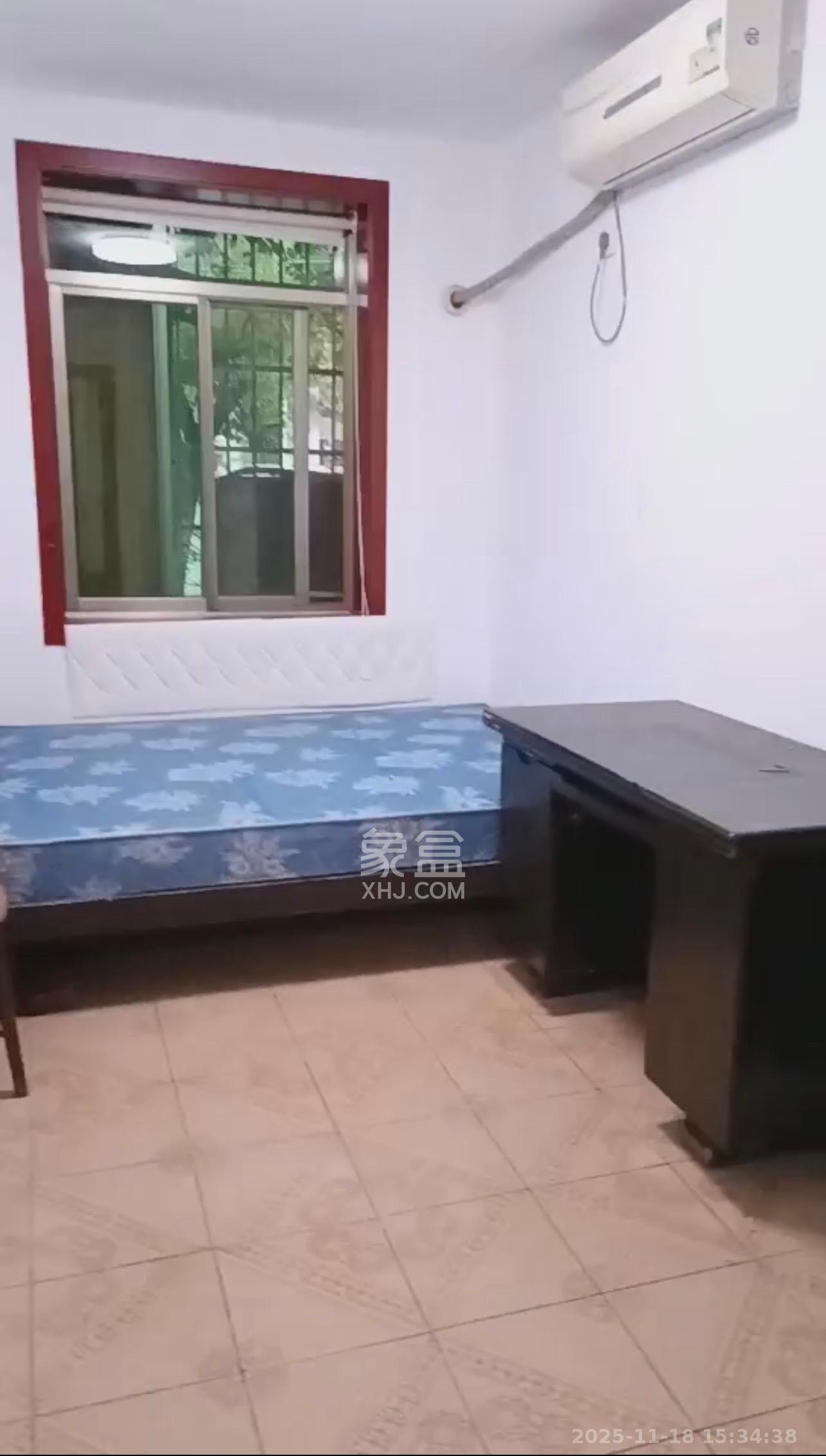 牛婆塘社区  2室1厅1卫    1600.0元/月室内图