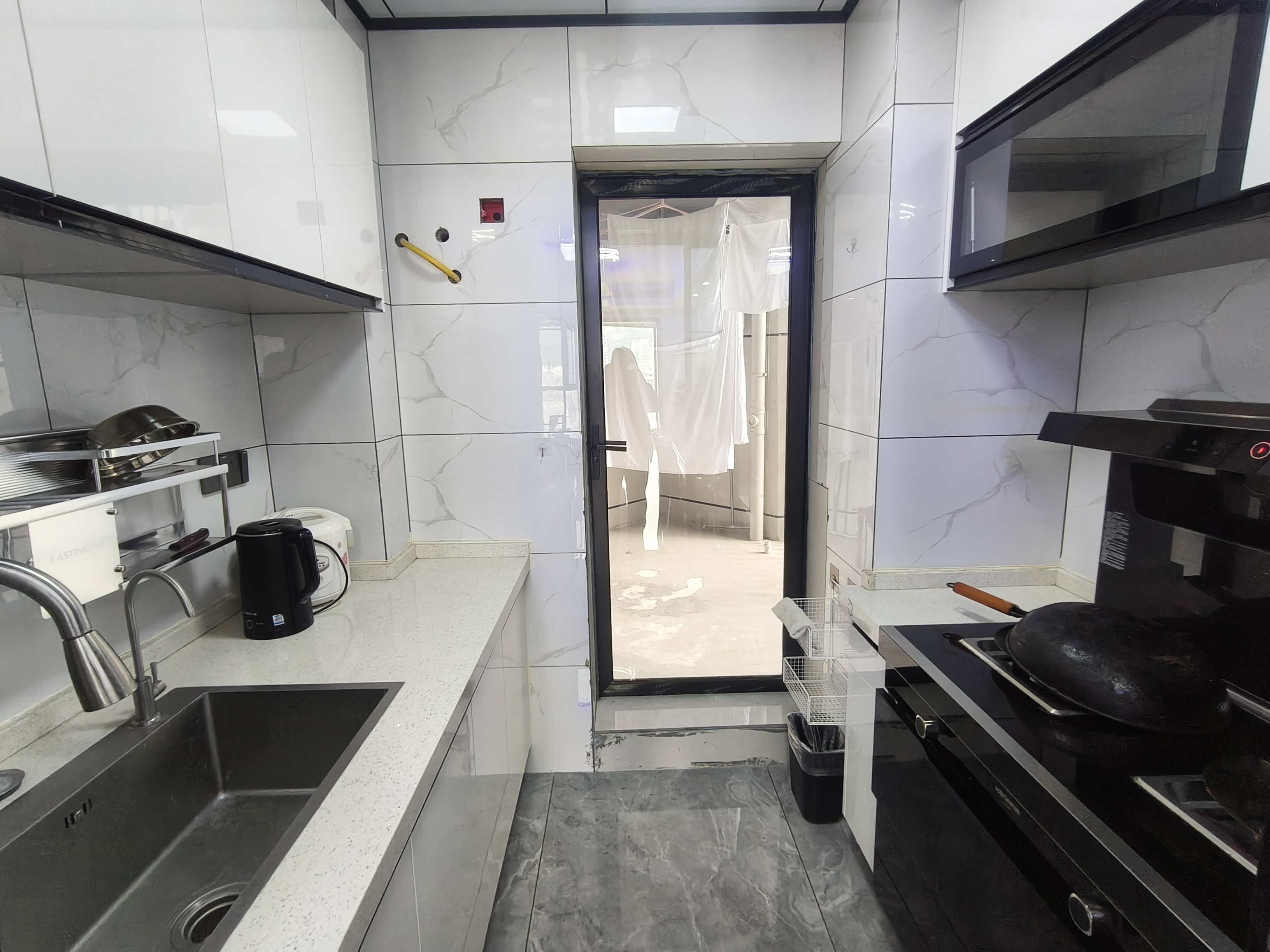 靛达广场  2室2厅1卫    2000.0元/月室内图