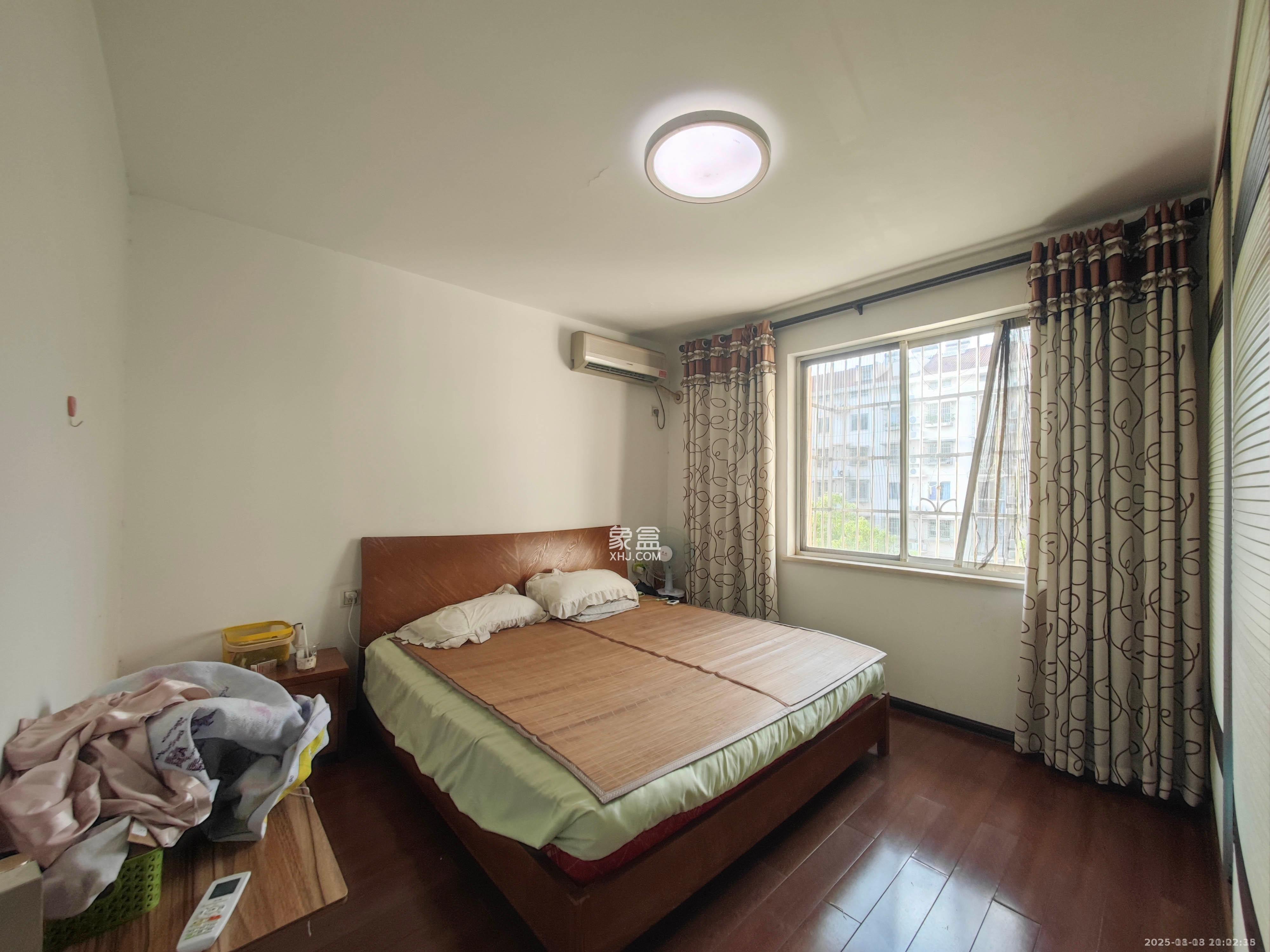 佳园星城  1室2厅2卫    2000.0元/月室内图