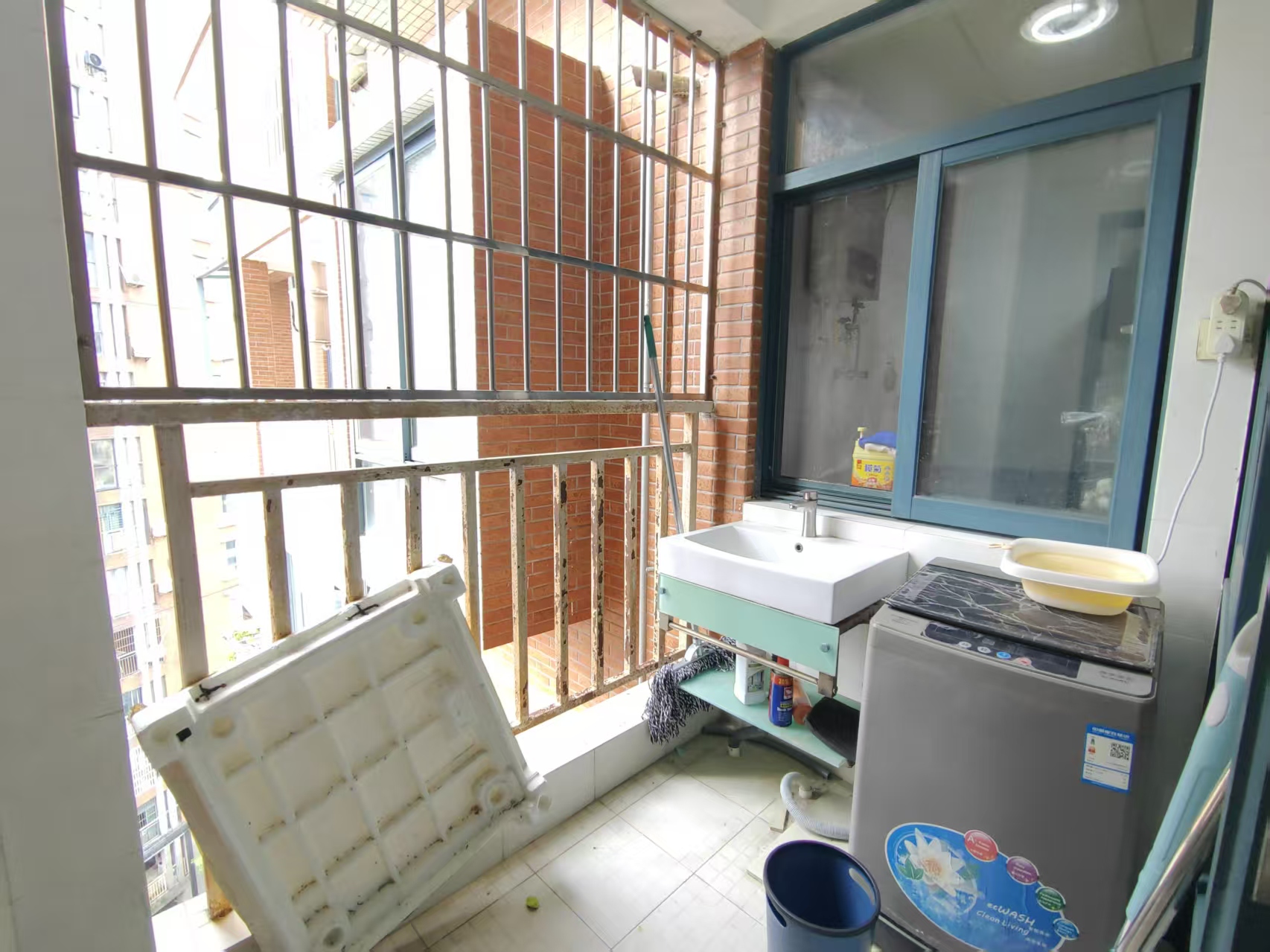 万花坊 2室2厅1卫 2300.0元/月 万花坊 2室2厅1卫 2300.0元/月室内图