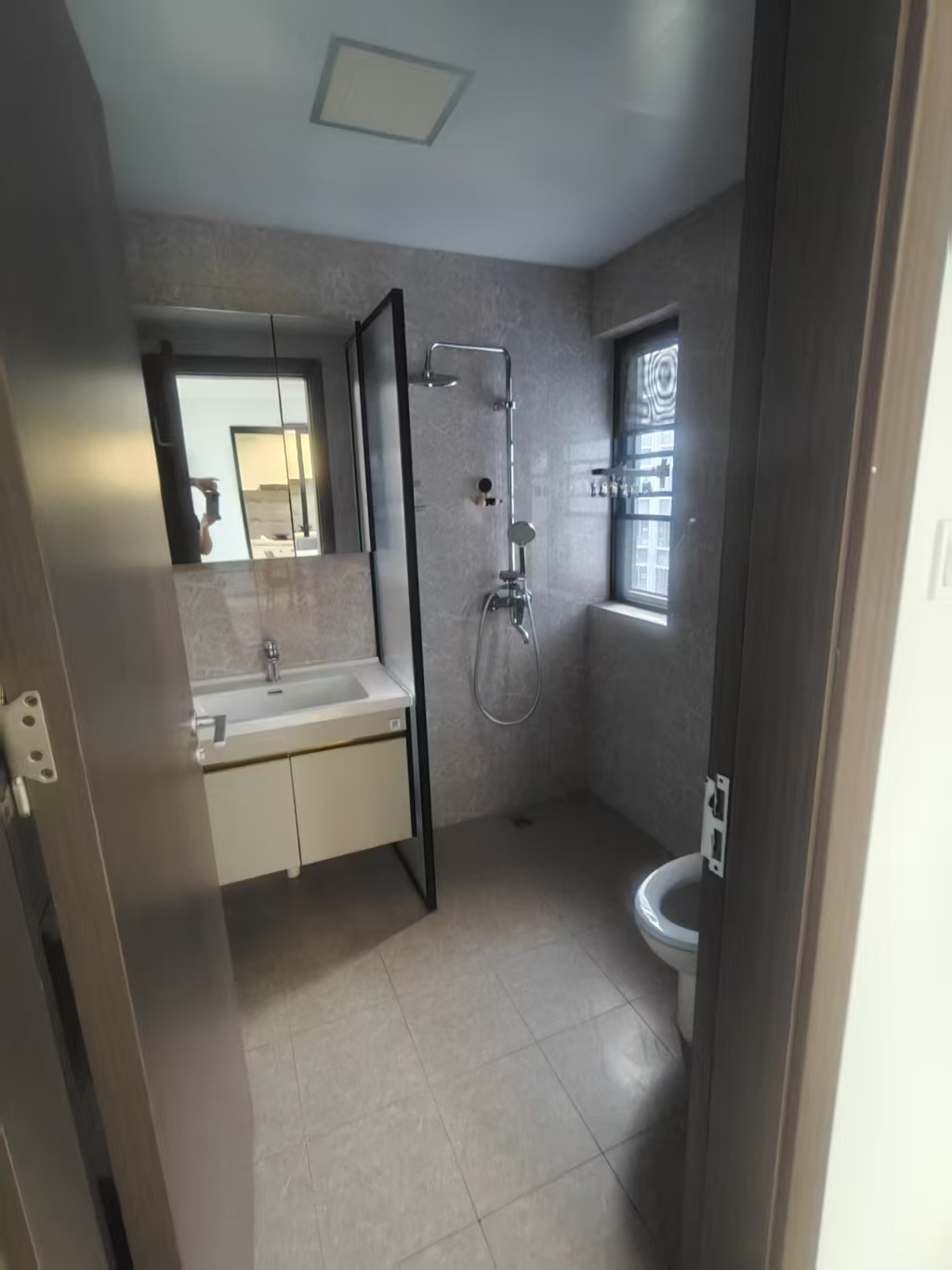 观澜湖-君悦公馆 4室2厅2卫 2500.0元/月 观澜湖-君悦公馆 4室2厅2卫 2500.0元/月室内图