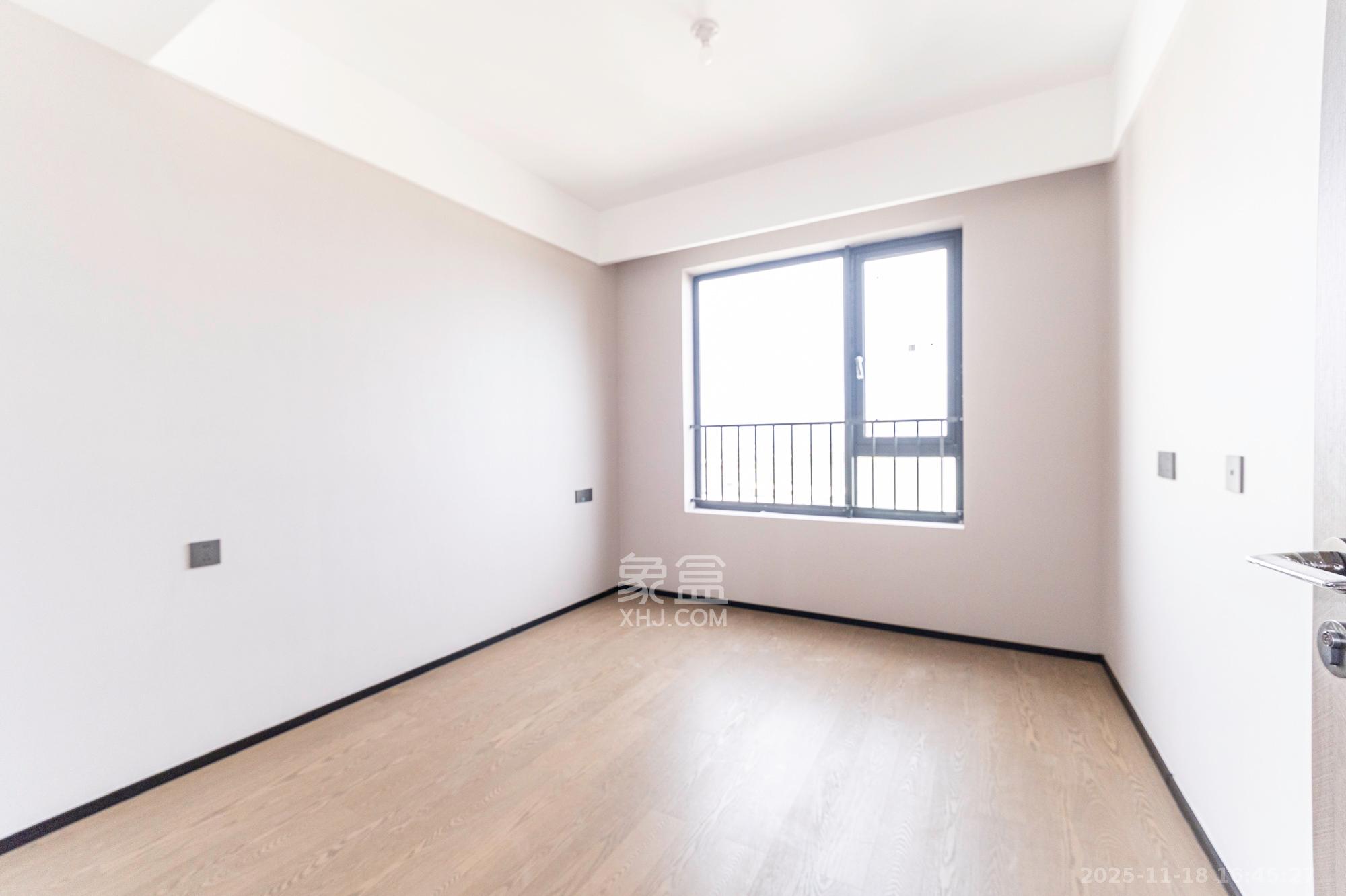 万科松湖天地 4室2厅3卫 268.8万 万科松湖天地 4室2厅3卫 268.8万卧室