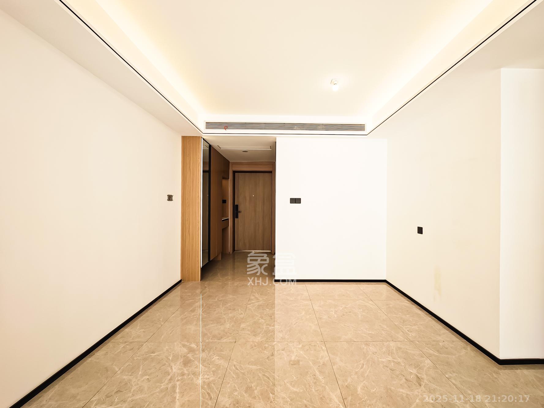 长沙北中心保利时代C区  3室1厅1卫    83.0万客厅