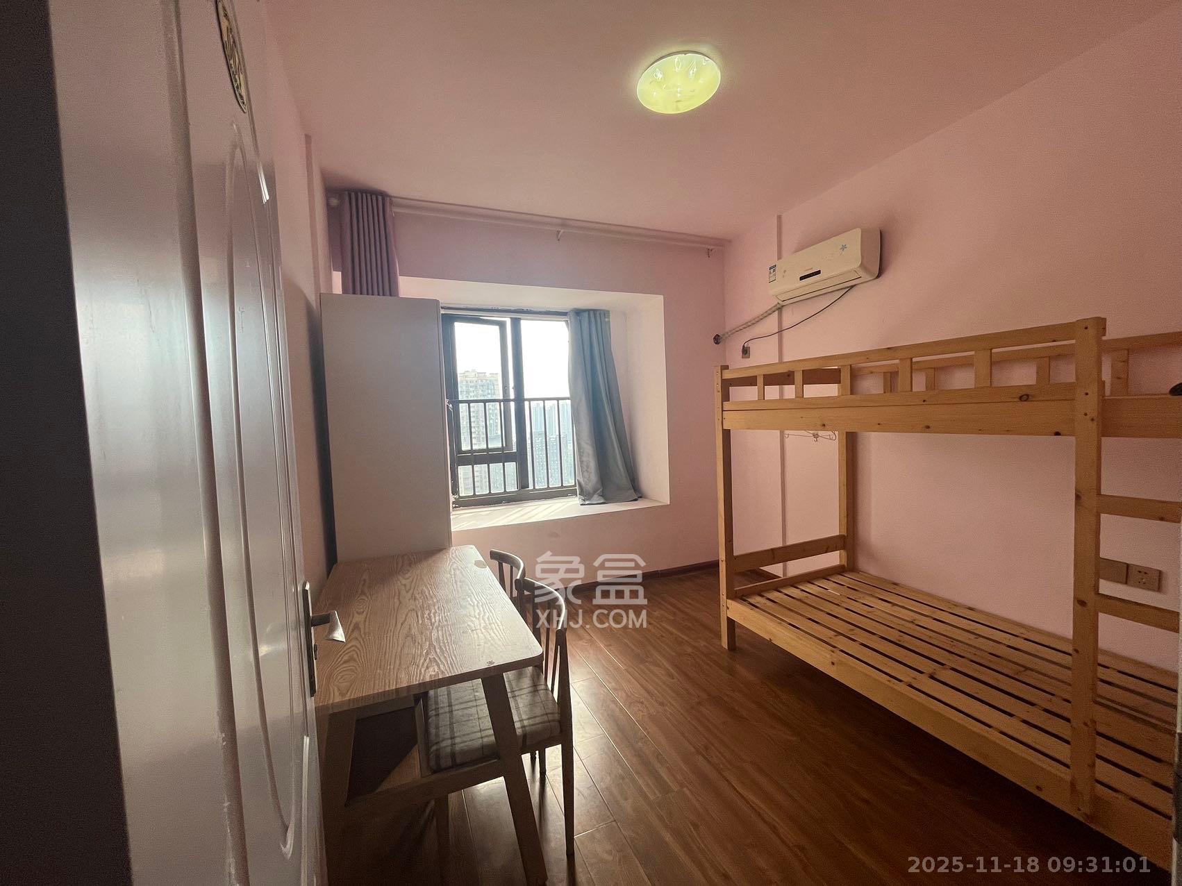 奥克斯缔壹城 5室2厅2卫 2400.0元/月 奥克斯缔壹城 5室2厅2卫 2400.0元/月室内图