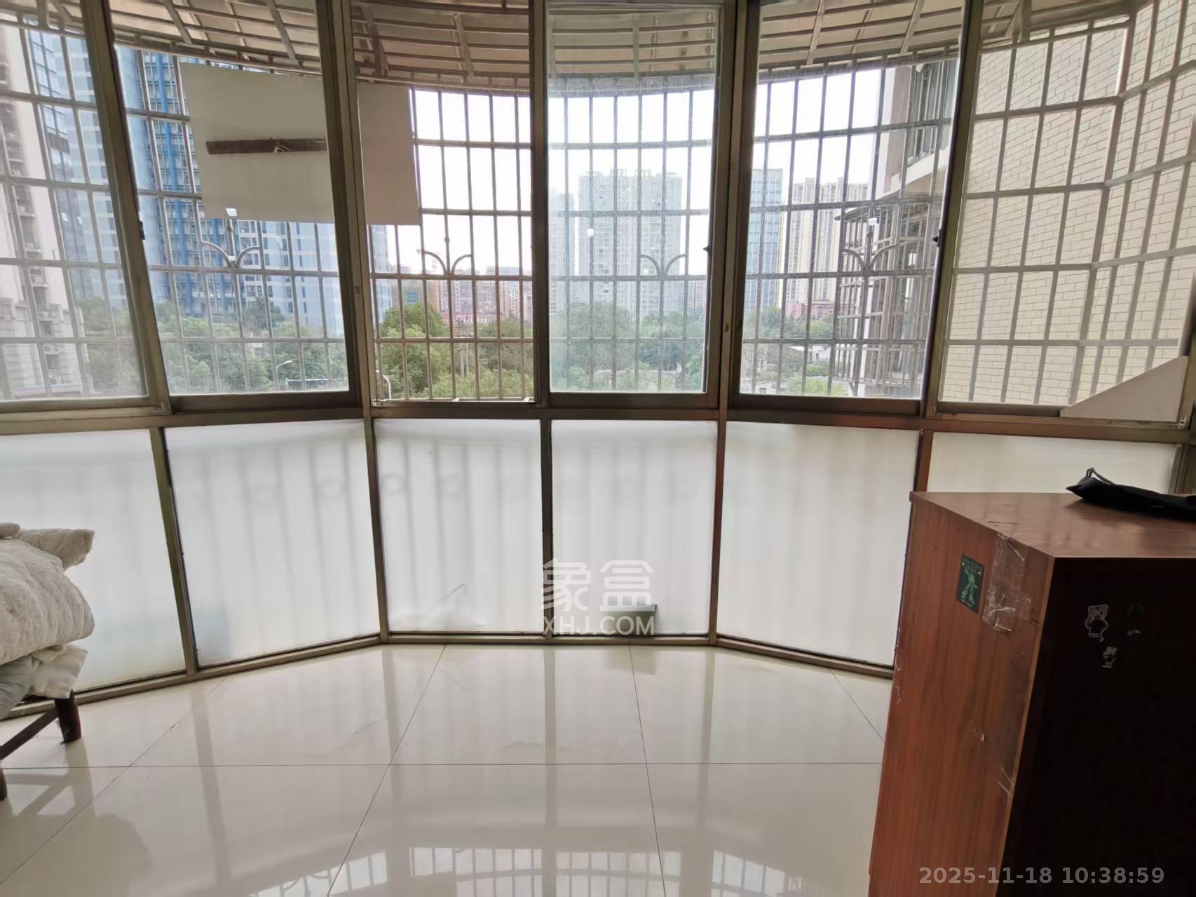 银馨家园  2室2厅1卫    1900.0元/月