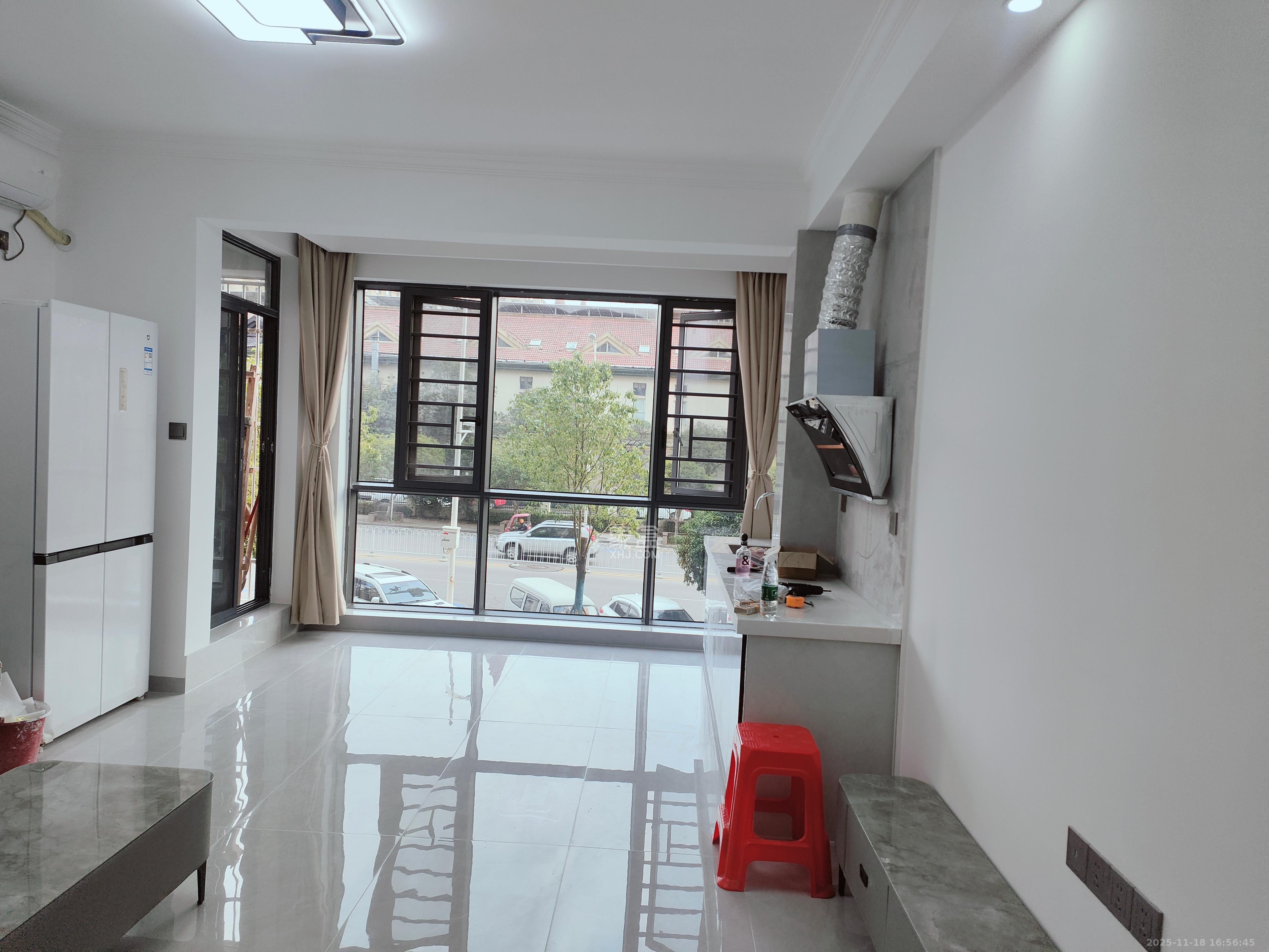 先锋新宇  2室2厅1卫    1800.0元/月