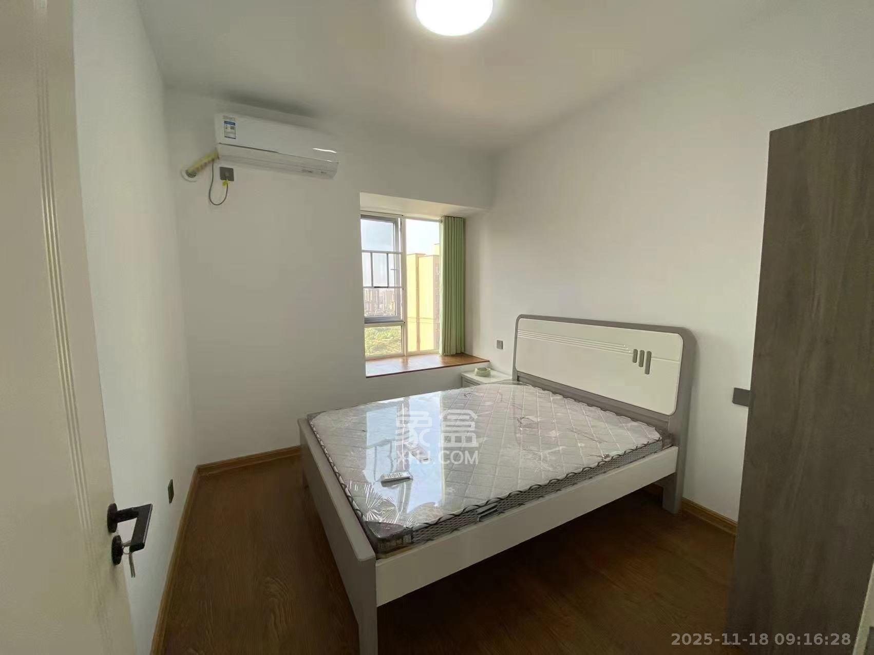 金地三千府(金地湖山樾、金地自在城) 4室2厅1卫 1700.0元/月 金地三千府(金地湖山樾、金地自在城) 4室2厅1卫 1700.0元/月室内图