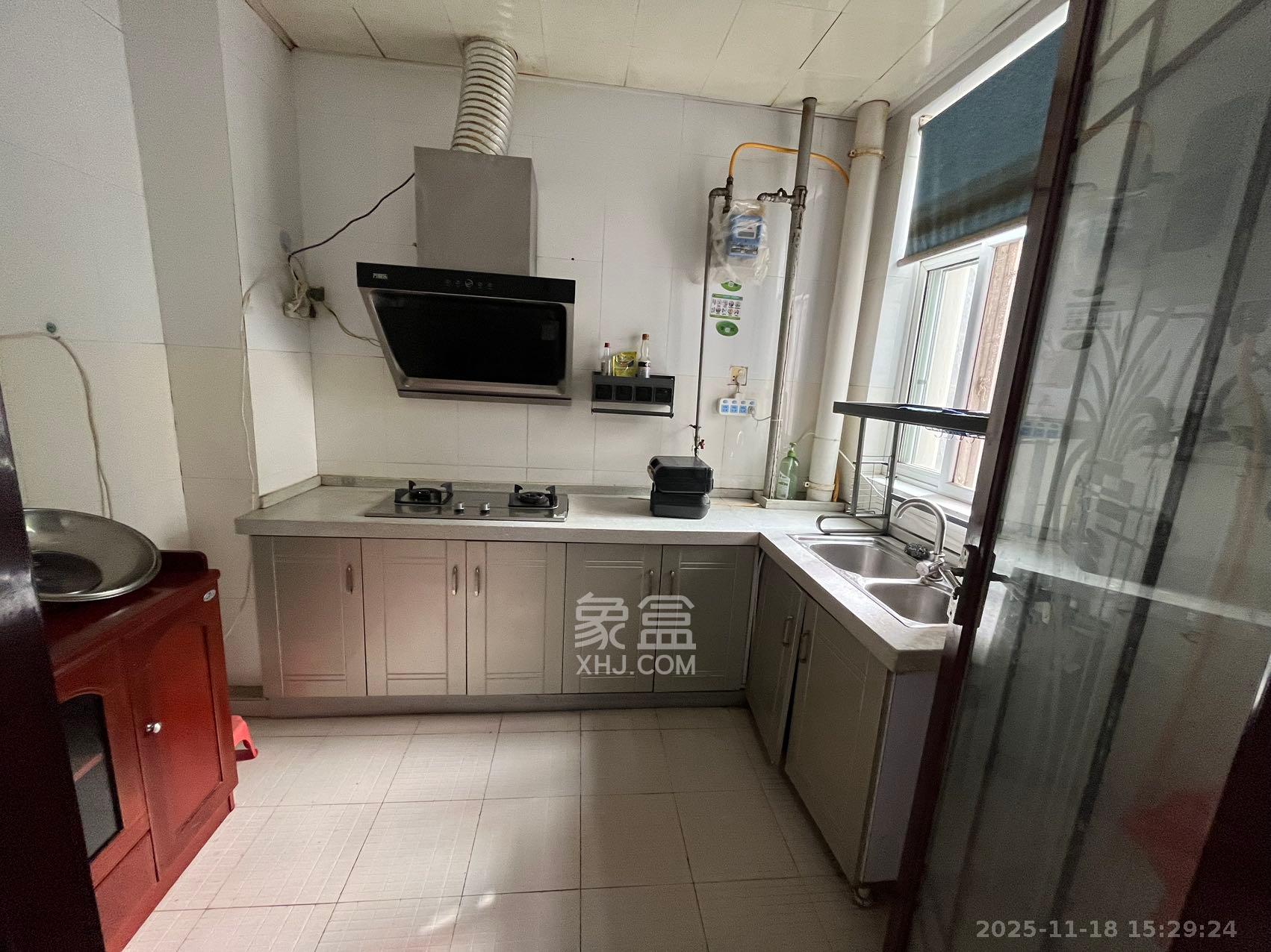 嘉盛华庭（一期、二期、三期）  2室2厅1卫    2090.0元/月室内图