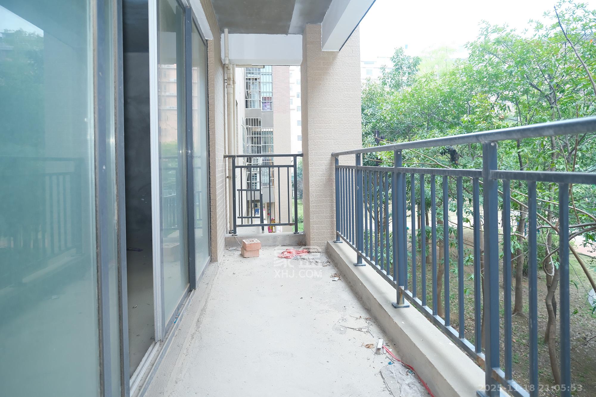 中安善化国际 3室2厅2卫 55.0万 中安善化国际 3室2厅2卫 55.0万阳台