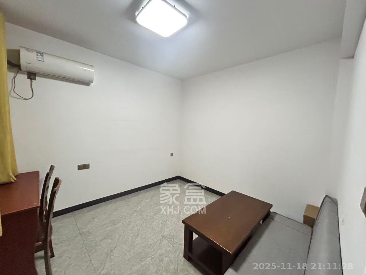 和润园一、二期  2室2厅1卫    1880.0元/月室内图