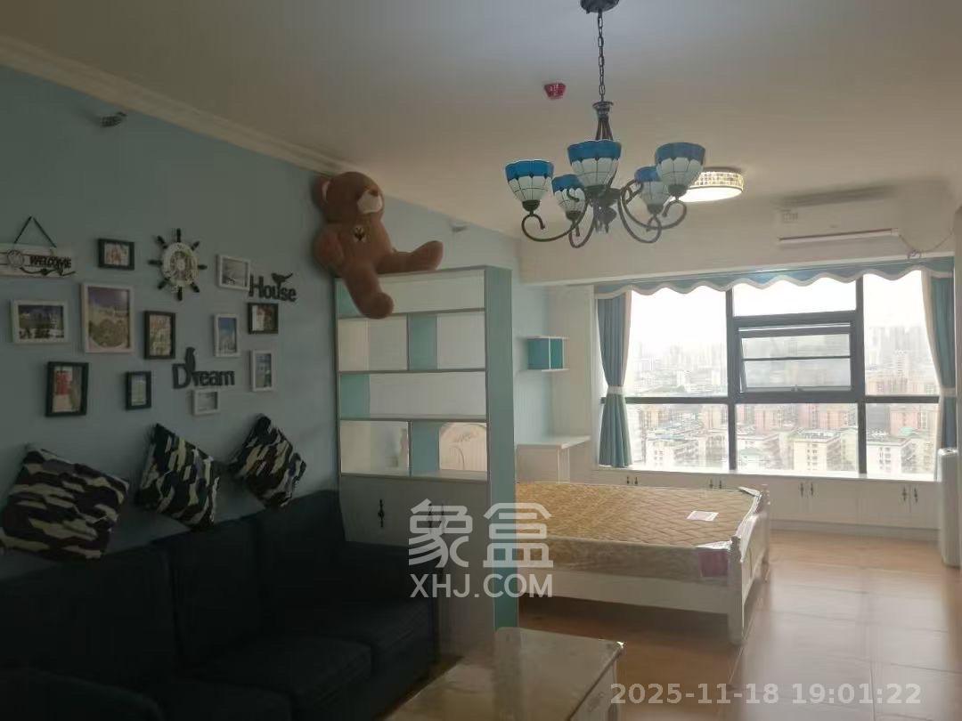 莲城步行街公寓  1室1厅1卫    24.0万客厅