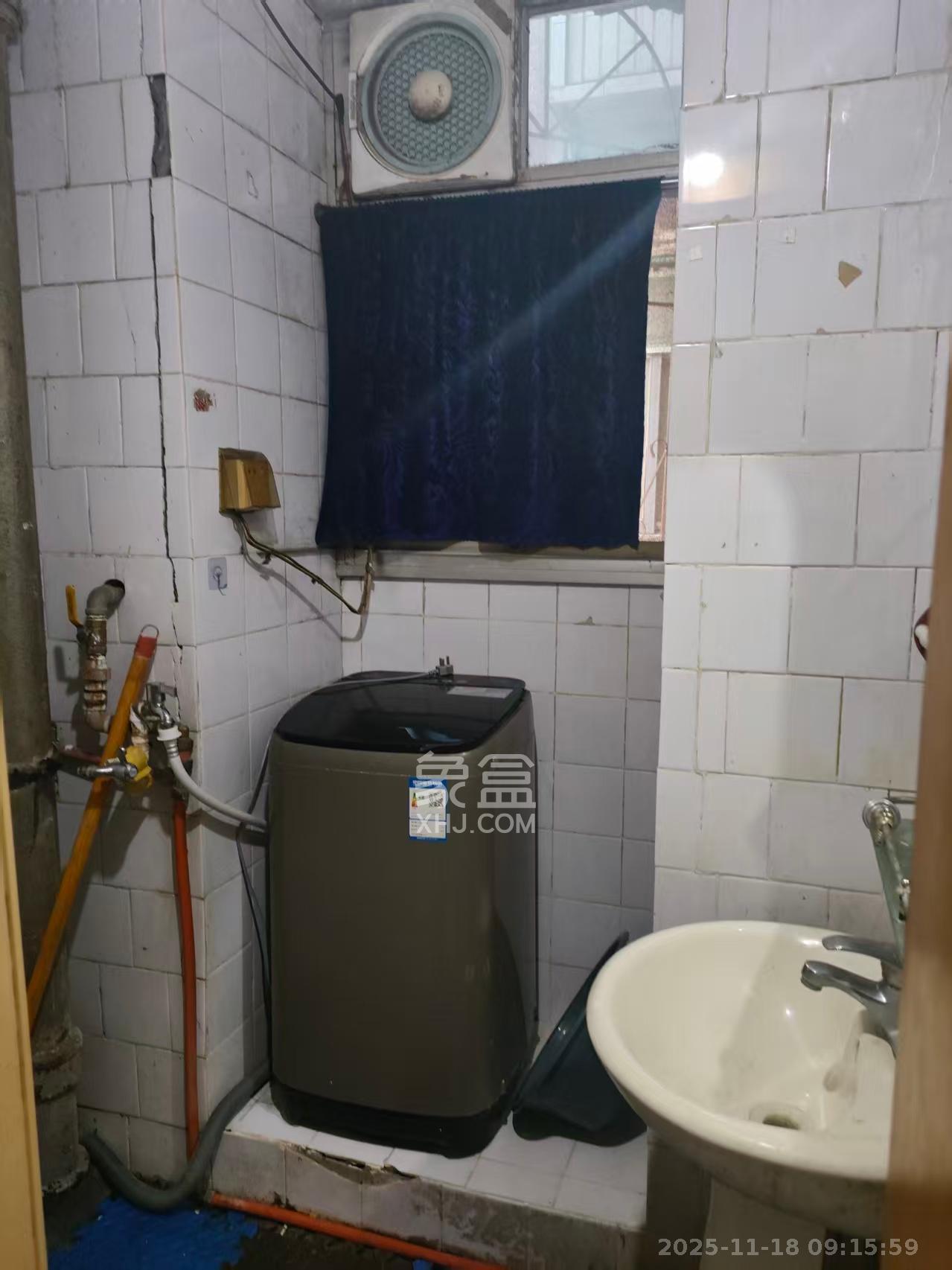 老鸦冲小区  1室1厅1卫    1000.0元/月