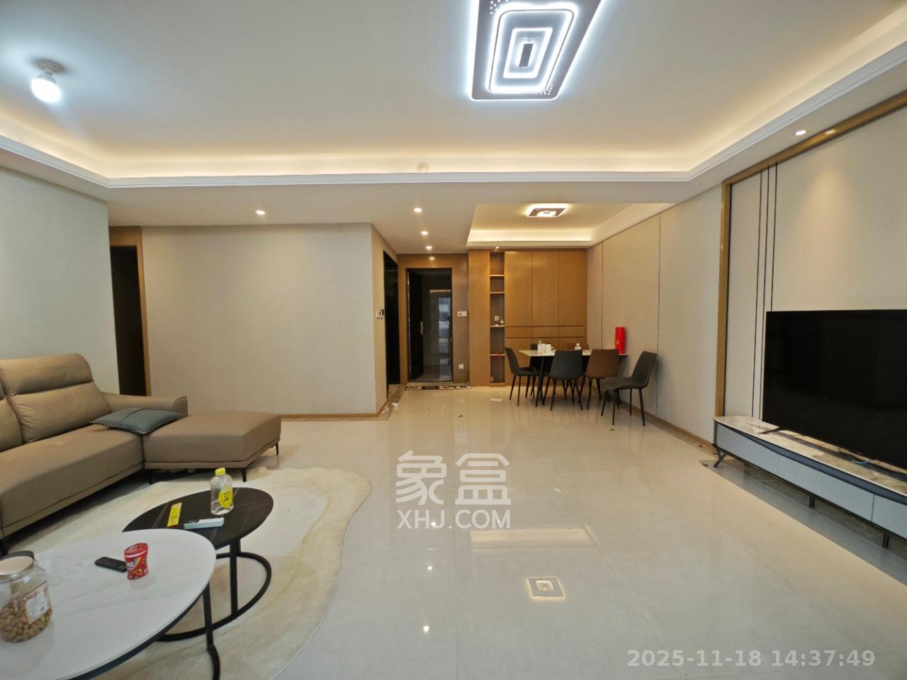 梅溪湖金茂湾 3室2厅2卫 3300.0元/月 梅溪湖金茂湾 3室2厅2卫 3300.0元/月室内图