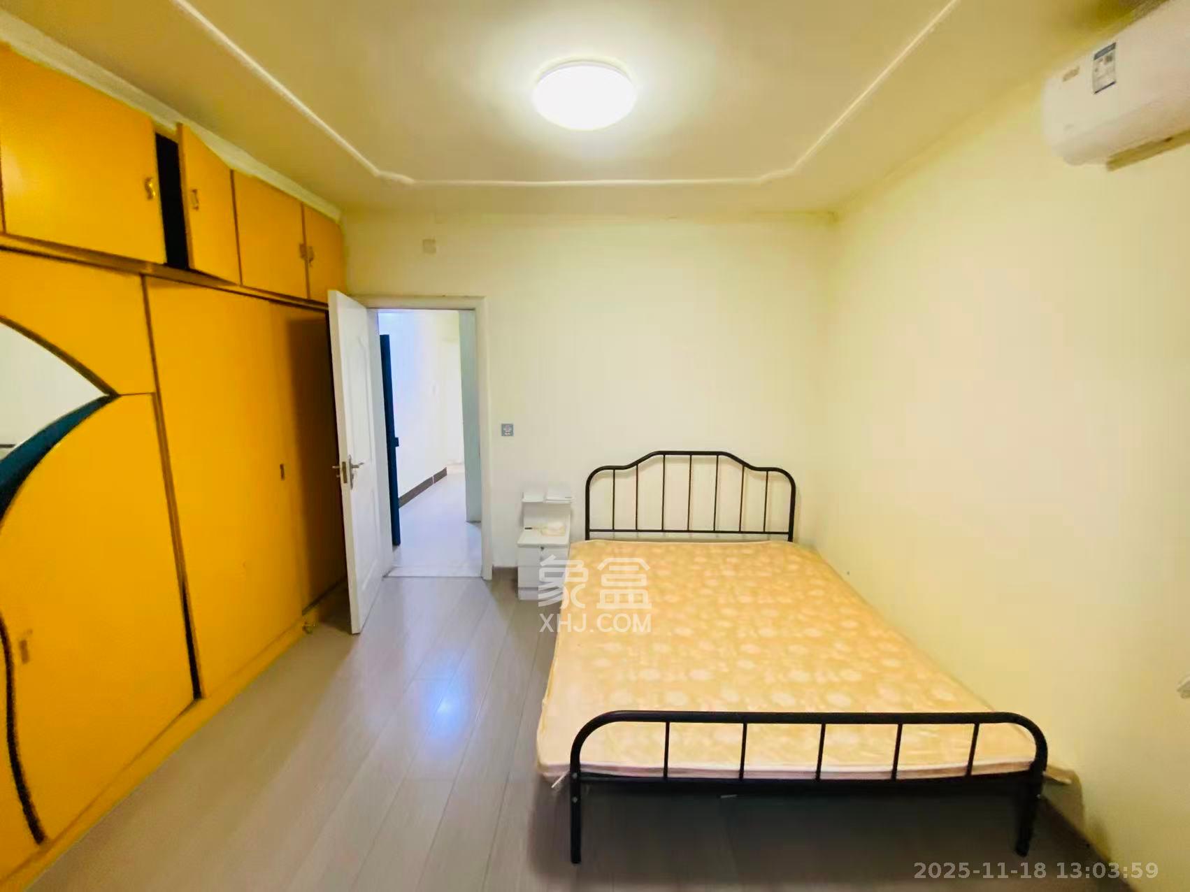 石子冲巷  1室2厅1卫    1600.0元/月室内图