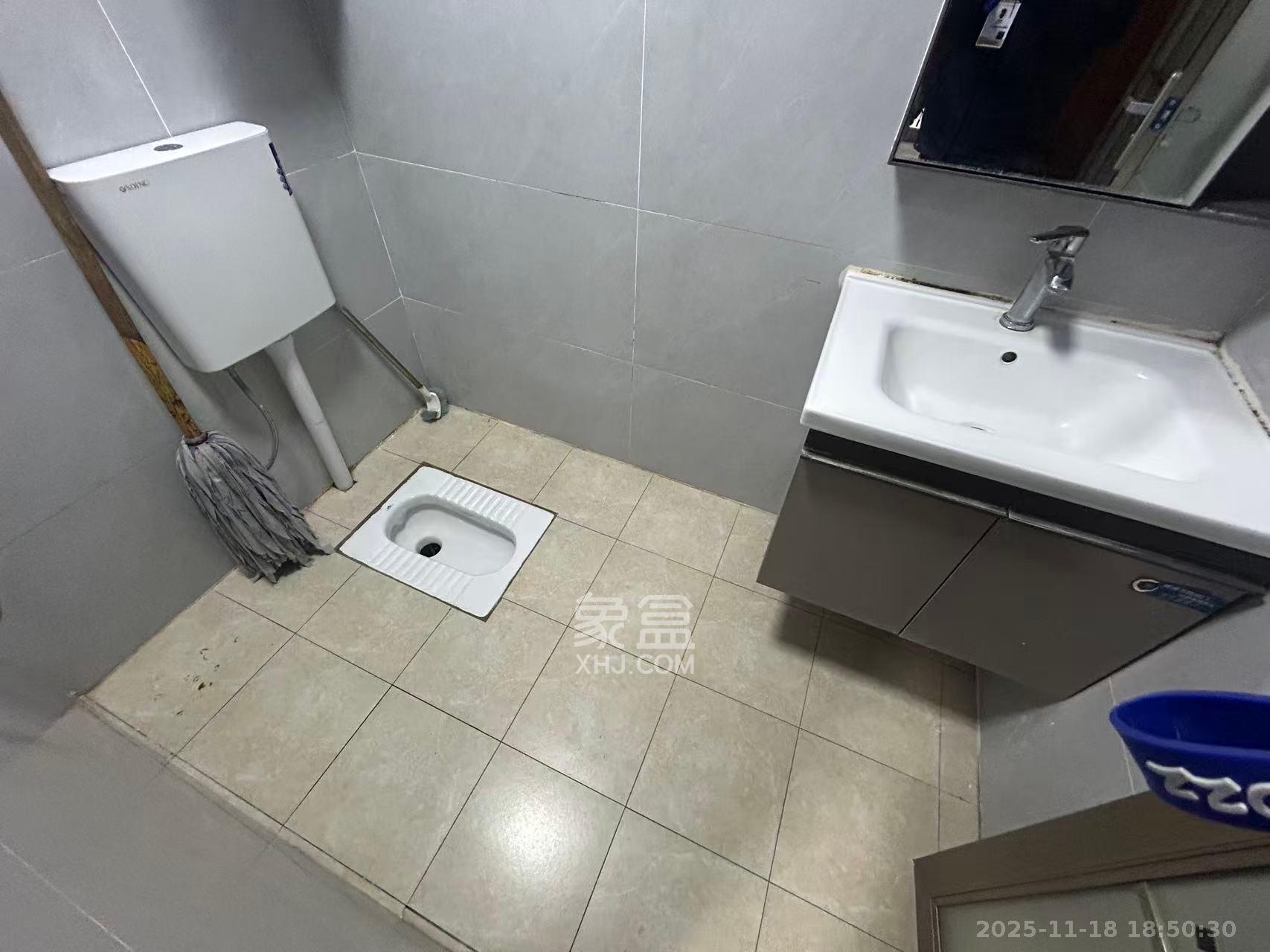 荷花园安置小区 1室1厅1卫 1500.0元/月 荷花园安置小区 1室1厅1卫 1500.0元/月室内图