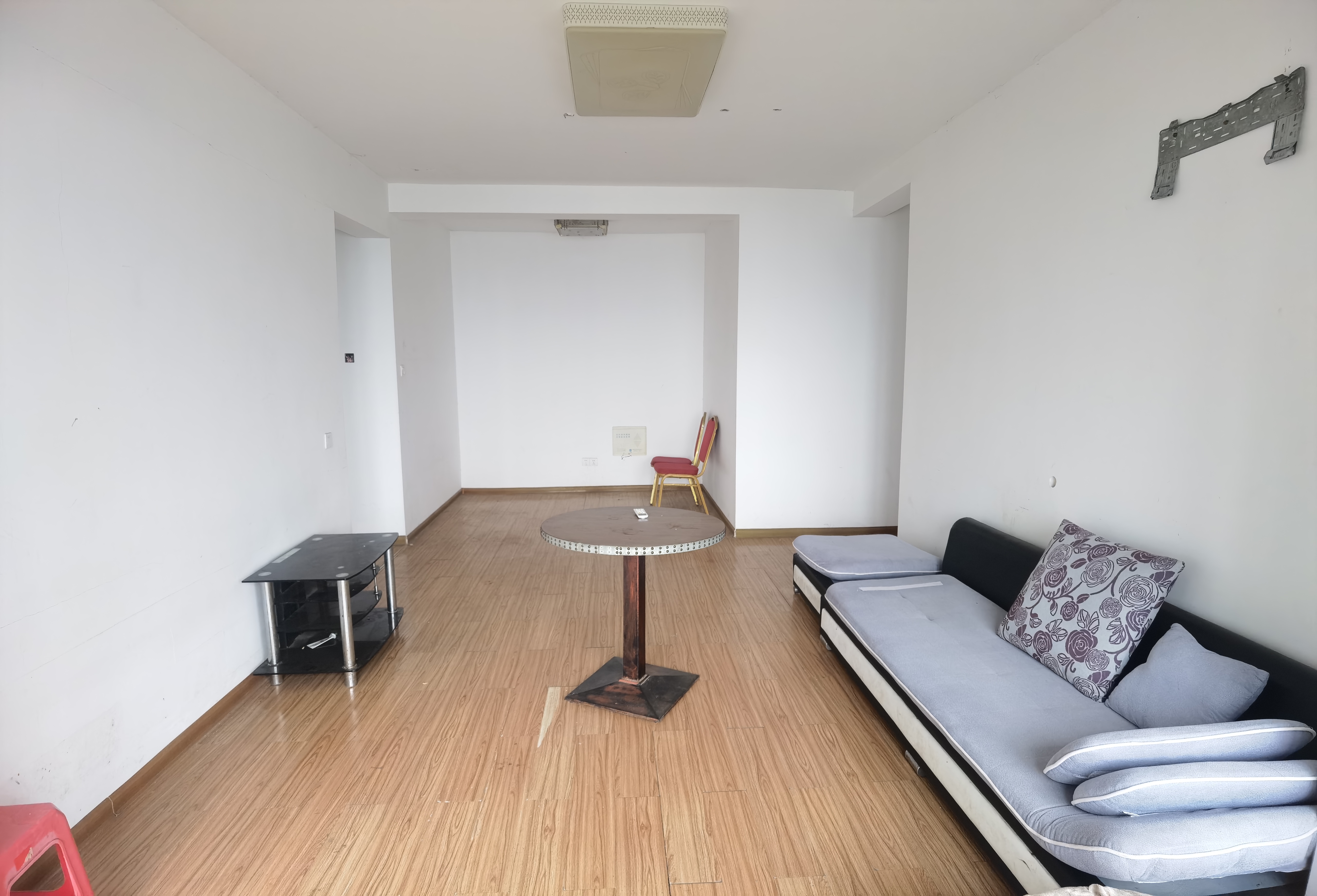 美的城三期 3室2厅2卫 1500.0元/月 美的城三期 3室2厅2卫 1500.0元/月户型图