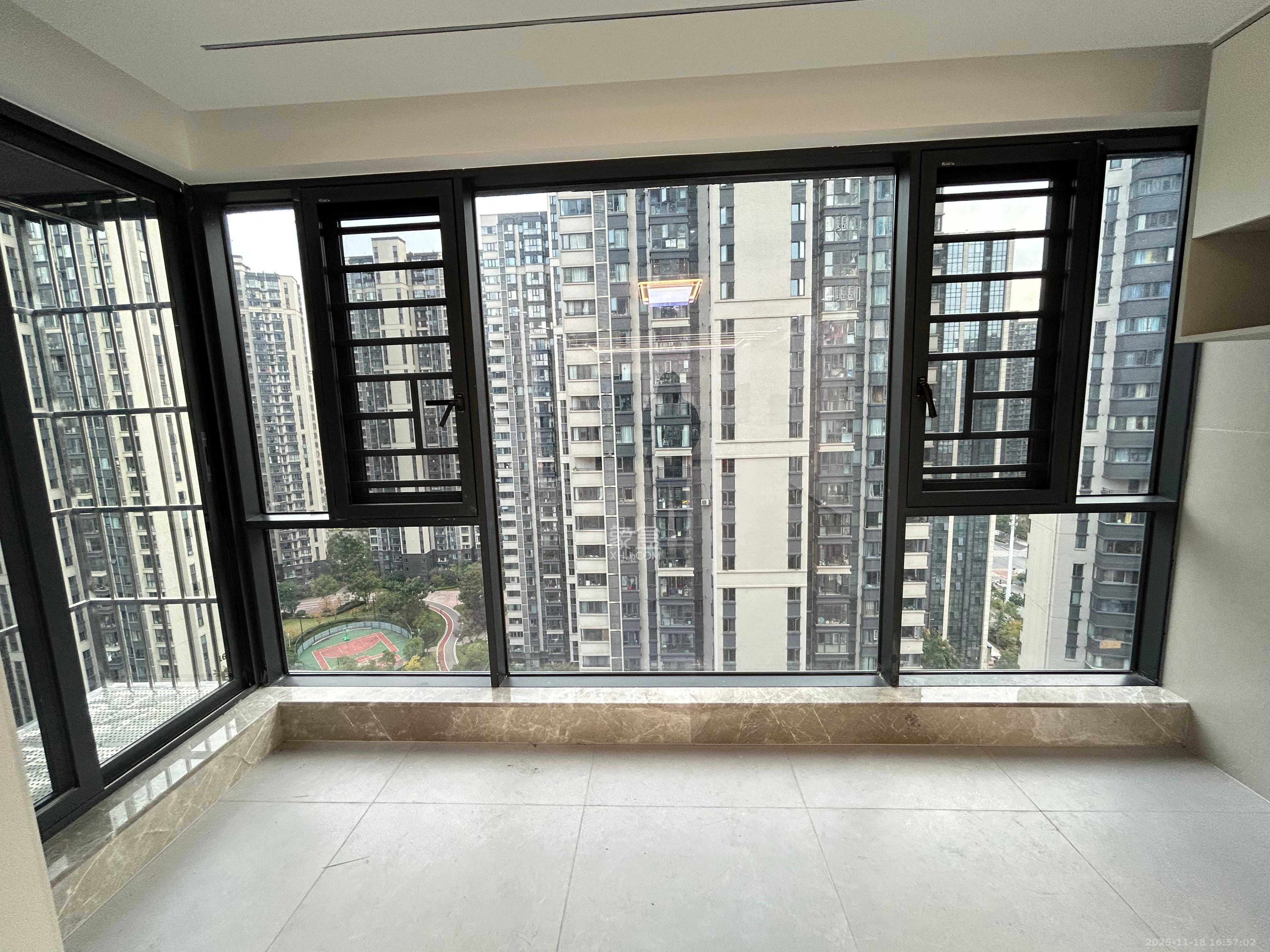 中建悦和城  3室2厅2卫    3000.0元/月室内图