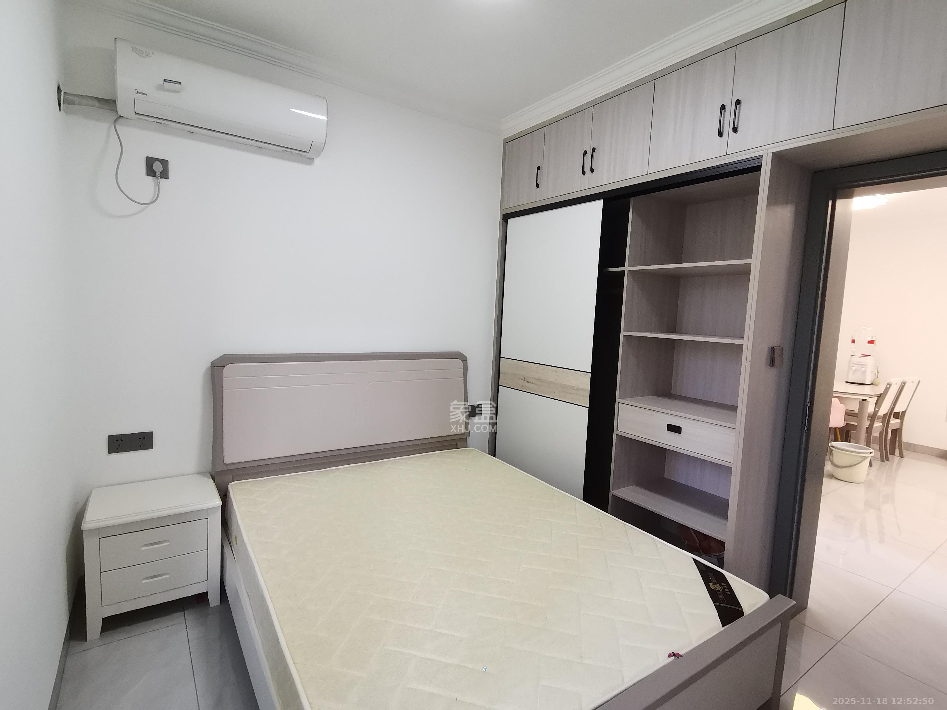 明发阅江悦府  3室2厅1卫    2200.0元/月室内图