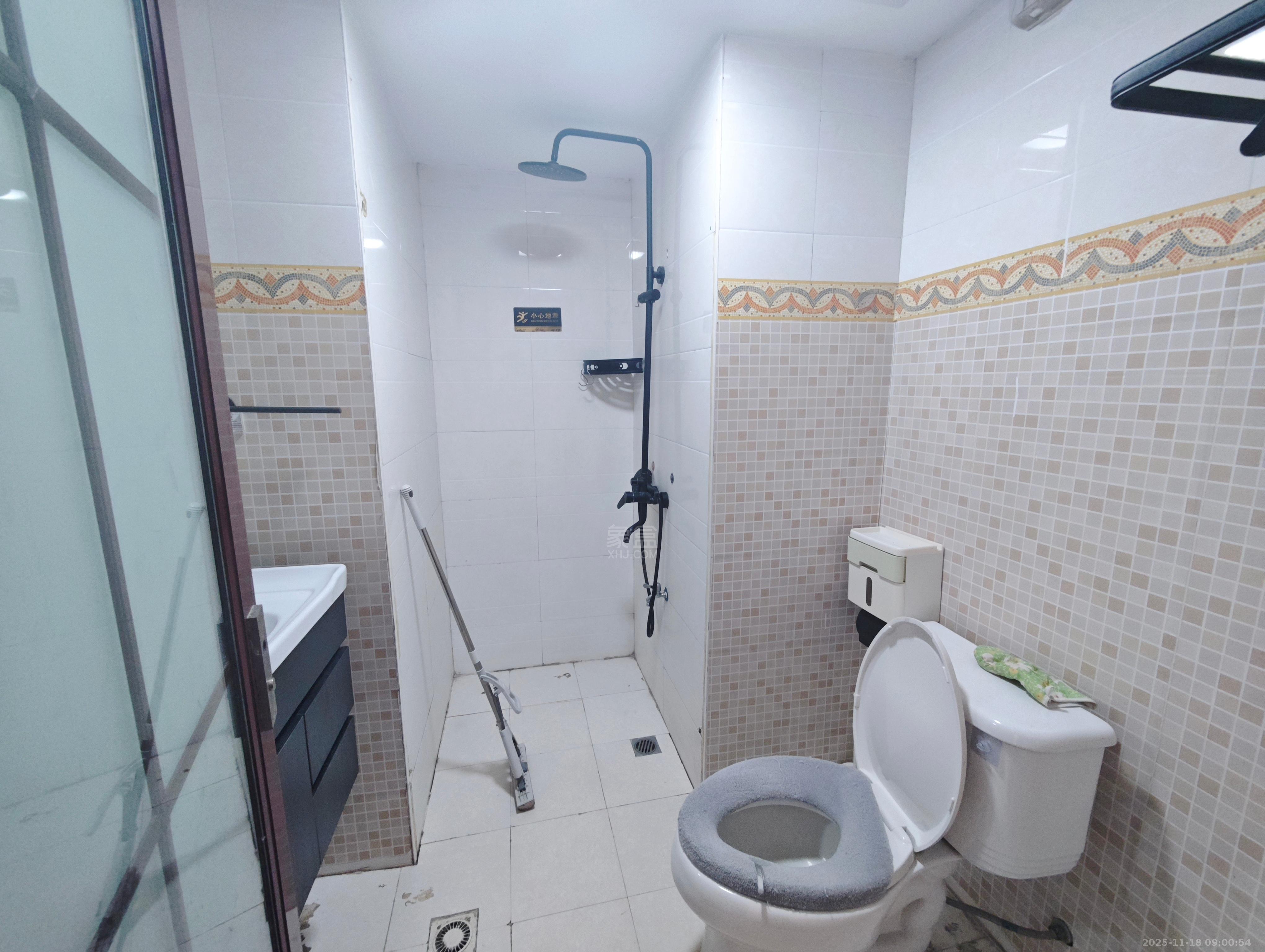 汉华国际  1室0厅0卫    900.0元/月室内图