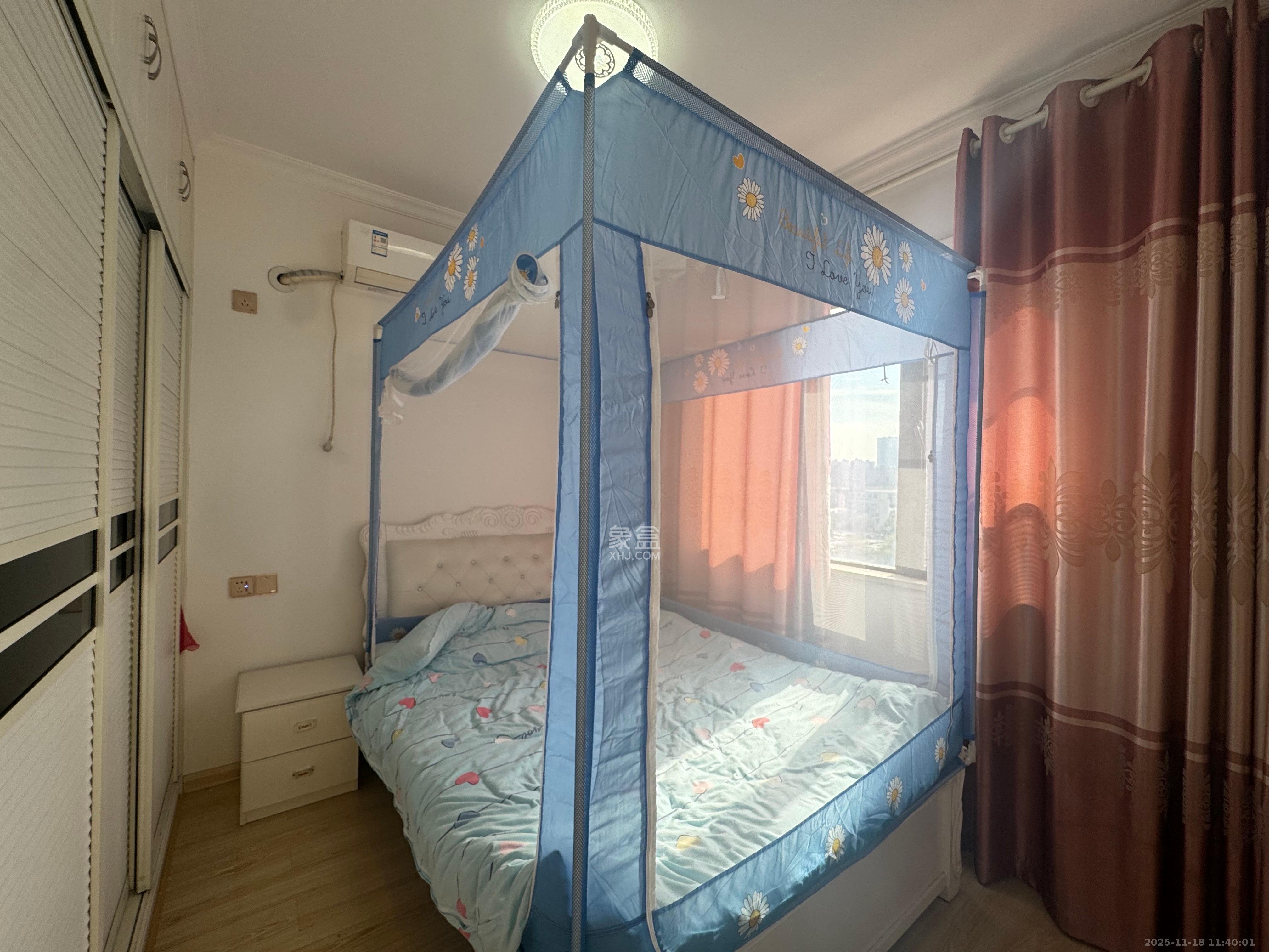 芙蓉万国城MOMA（卓越汇富苑）  2室1厅1卫    2000.0元/月室内图