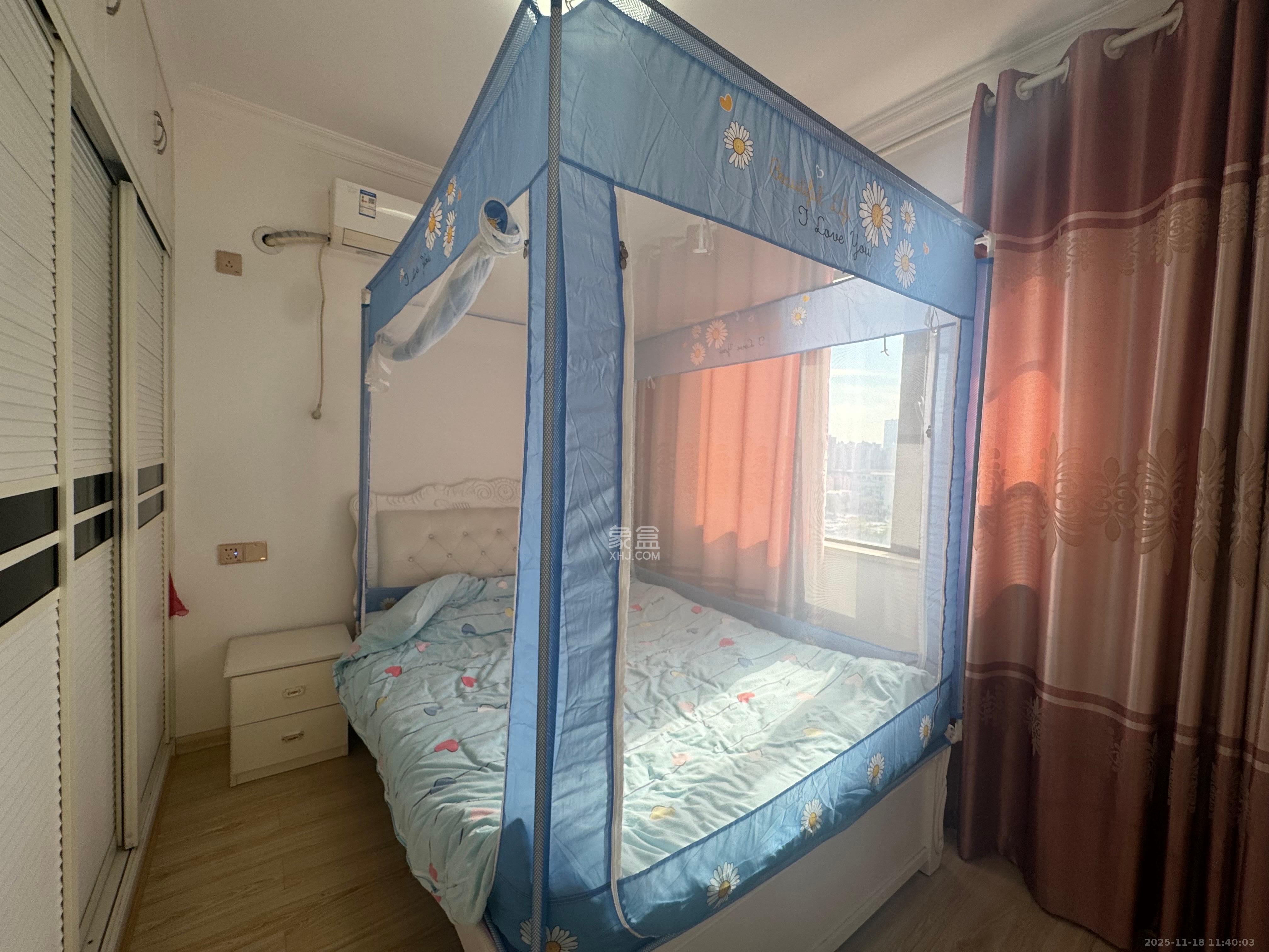 芙蓉万国城MOMA（卓越汇富苑）  2室1厅1卫    2000.0元/月室内图