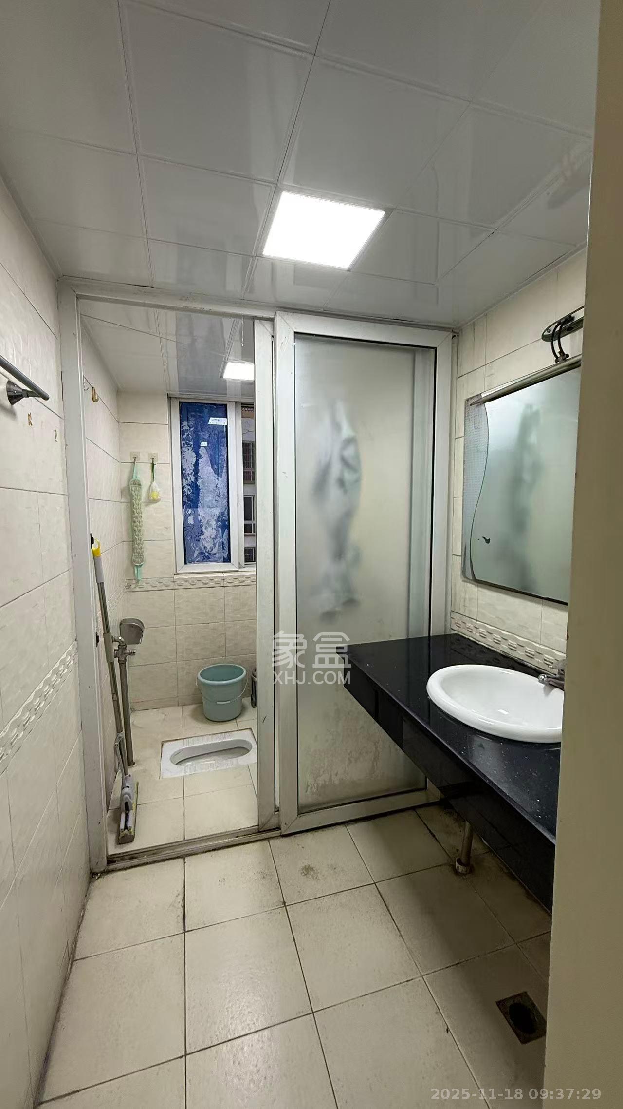 芙蓉苑 3室2厅2卫 1900.0元/月 芙蓉苑 3室2厅2卫 1900.0元/月室内图