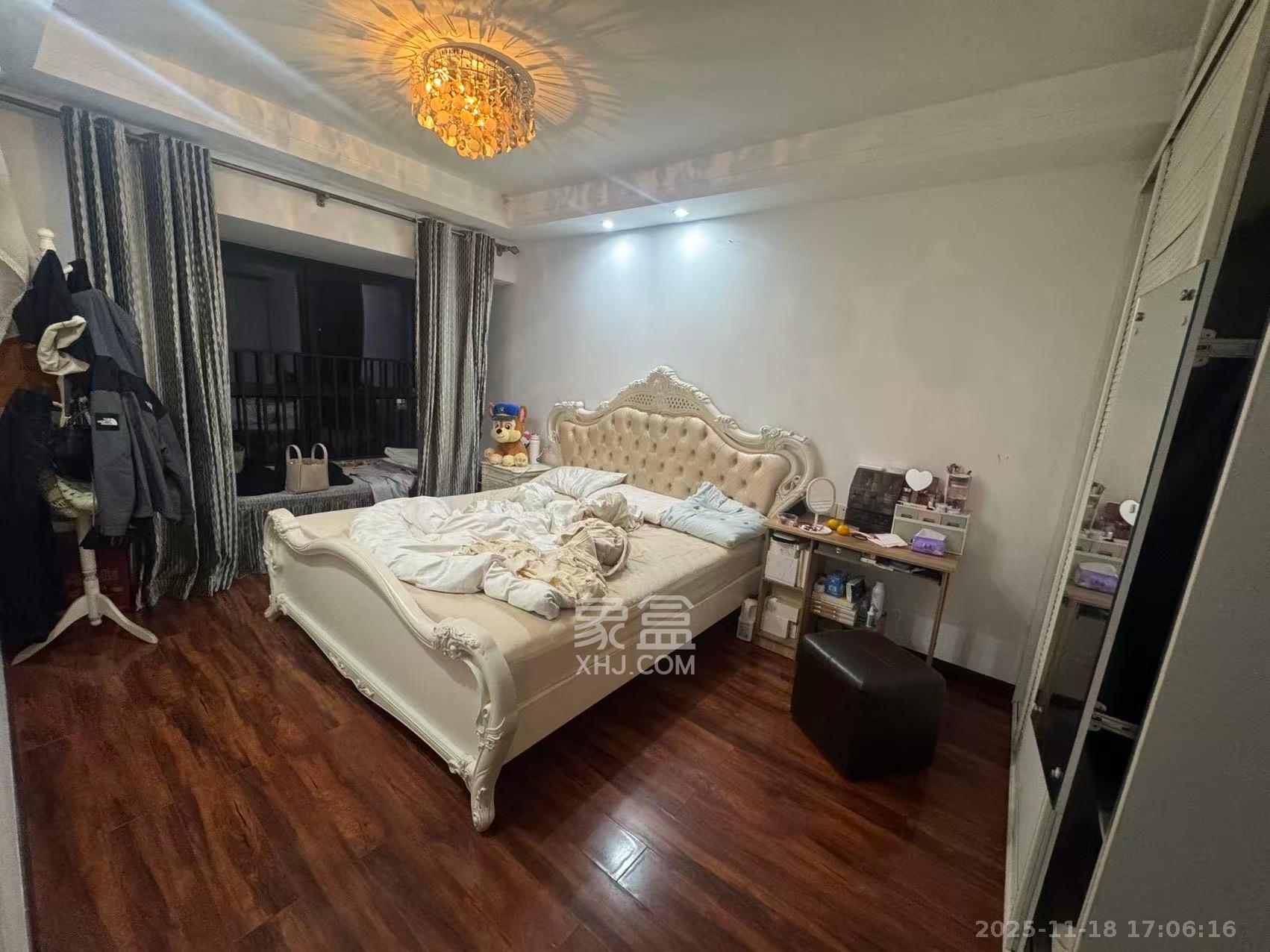 绿地中央广场 3室2厅1卫 2500.0元/月 绿地中央广场 3室2厅1卫 2500.0元/月室内图