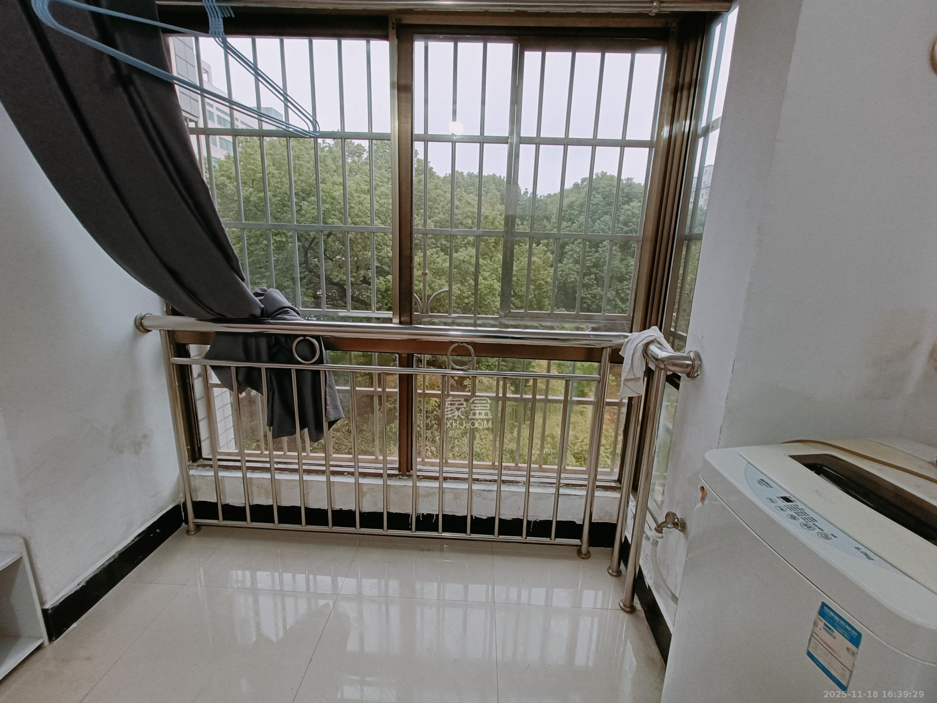 中盛小家碧寓  1室1厅1卫    1100.0元/月室内图