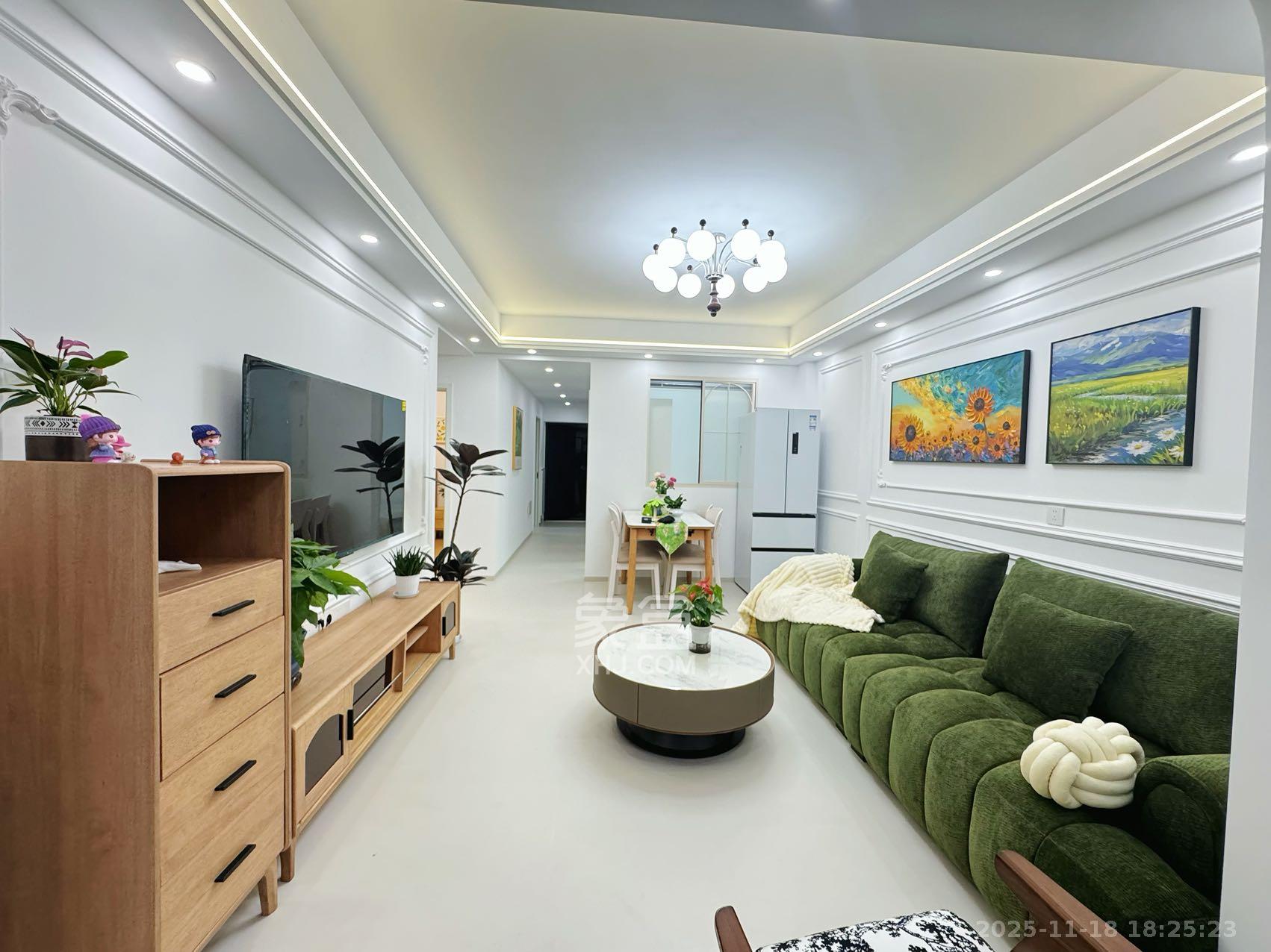 未来蜂巢  3室2厅1卫    49.8万客厅