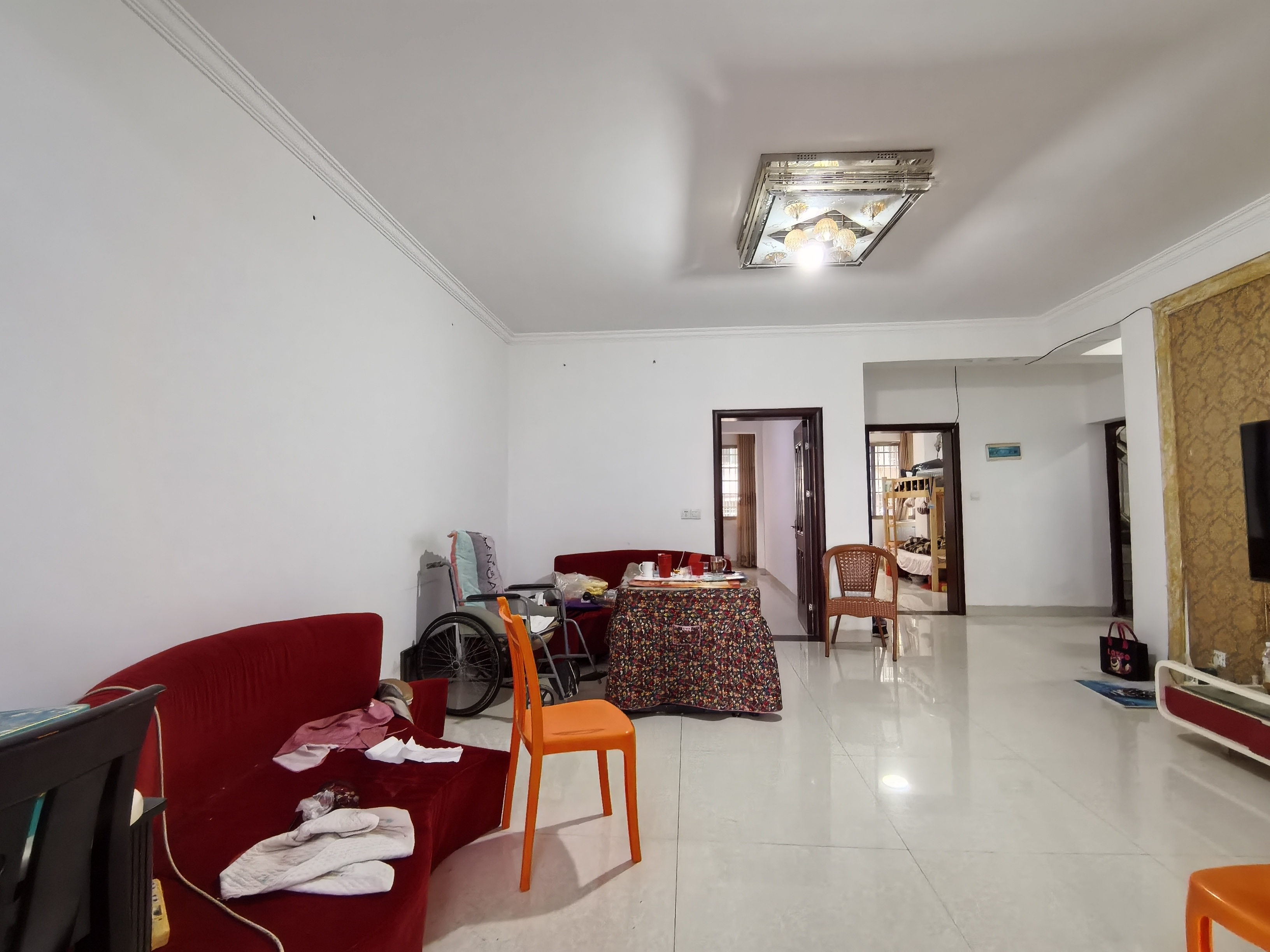 南珠苑  1室0厅0卫    39.8万客厅