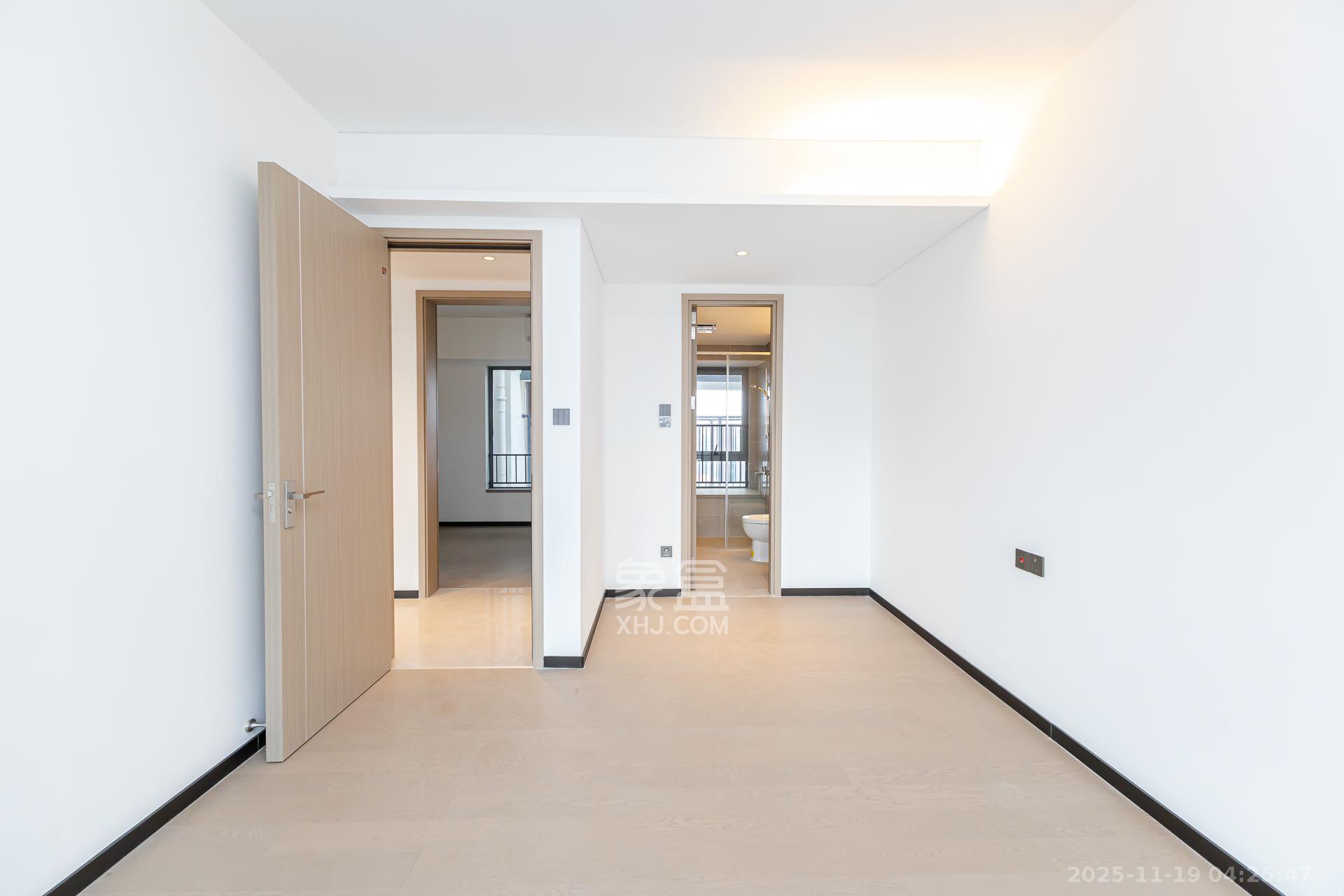 时代倾城汀蓝(时代倾城六期) 3室2厅2卫 138.0万 时代倾城汀蓝(时代倾城六期) 3室2厅2卫 138.0万卧室