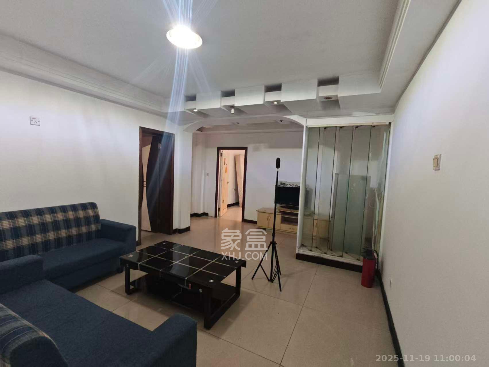 福乐名园  4室1厅1卫    3200.0元/月室内图