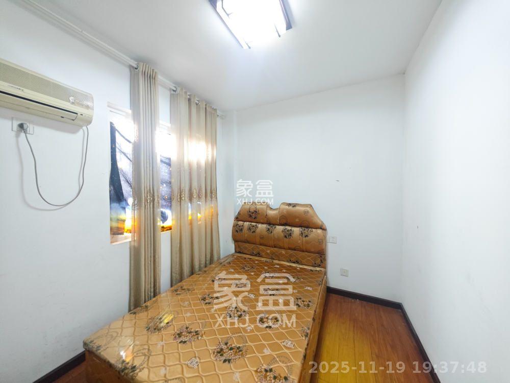 鄱阳小区 1室0厅0卫 1400.0元/月 鄱阳小区 1室0厅0卫 1400.0元/月室内图