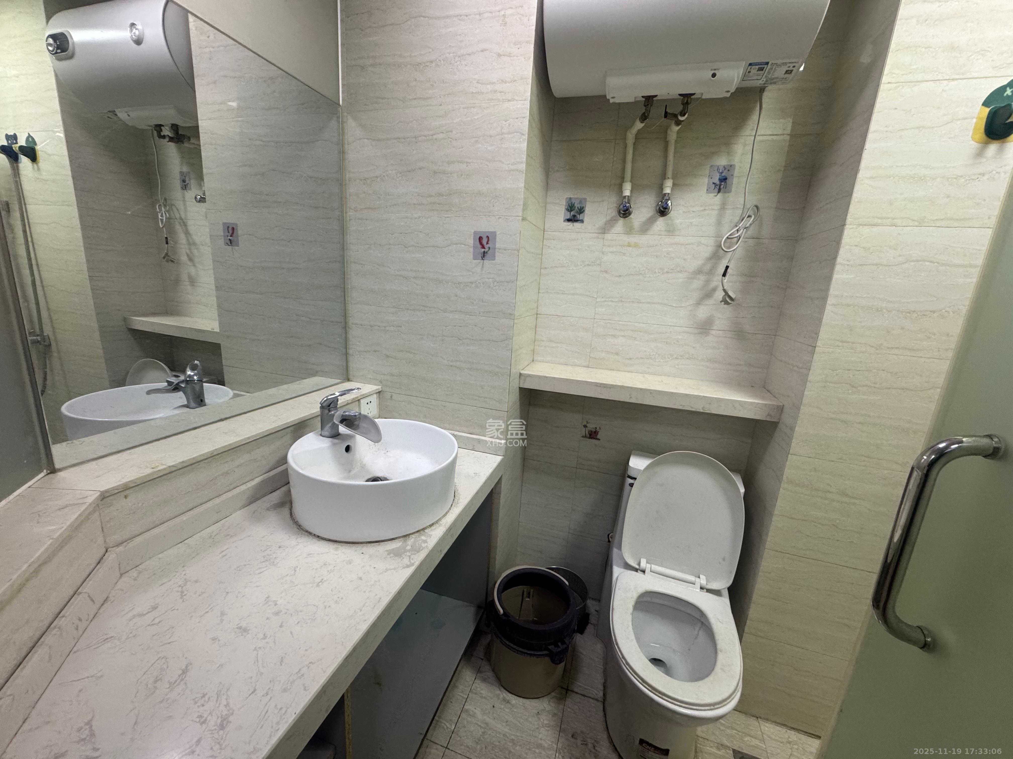 喜盈门范城 1室1厅1卫 1300.0元/月 喜盈门范城 1室1厅1卫 1300.0元/月室内图