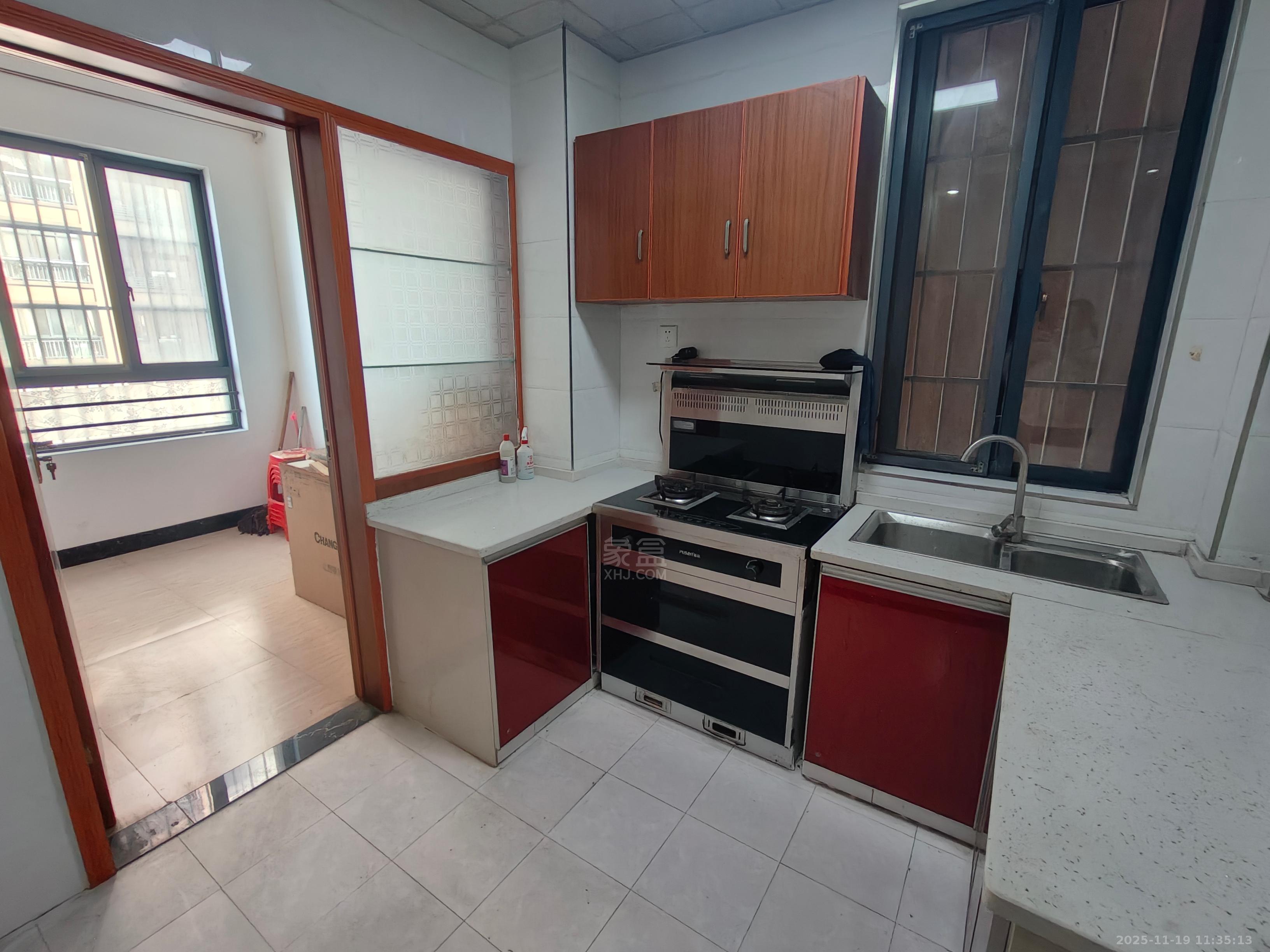 尚格名城香榭丽舍 2室2厅1卫 1500.0元/月 尚格名城香榭丽舍 2室2厅1卫 1500.0元/月室内图