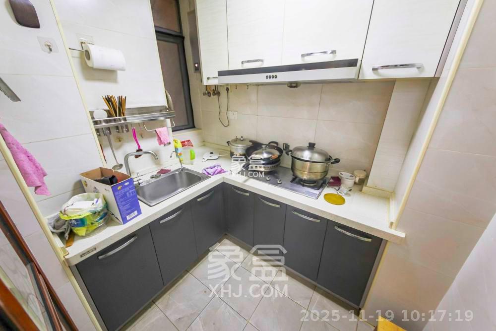 鑫远御文台二期 2室2厅1卫 2300.0元/月 鑫远御文台二期 2室2厅1卫 2300.0元/月室内图