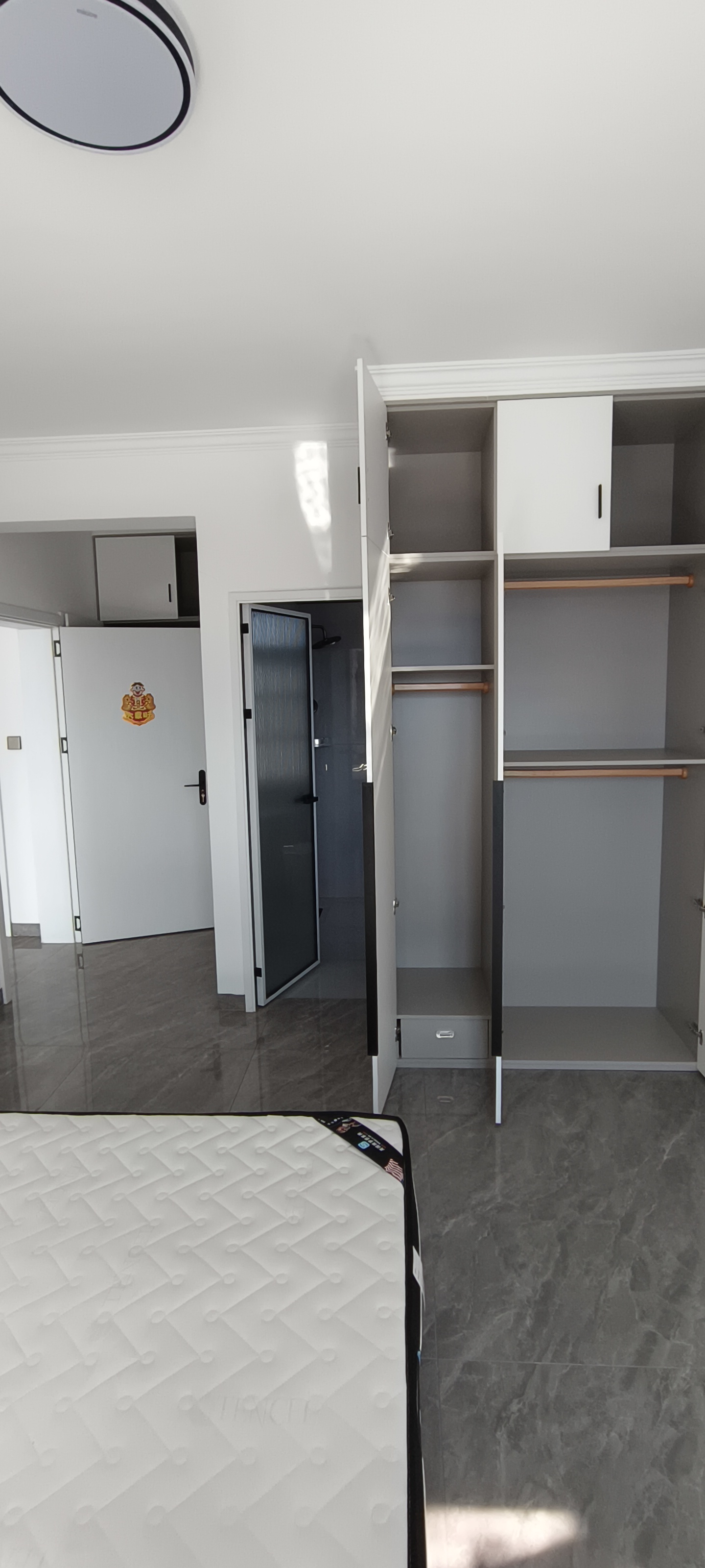 南门口安置小区二期  2室2厅2卫    2000.0元/月室内图